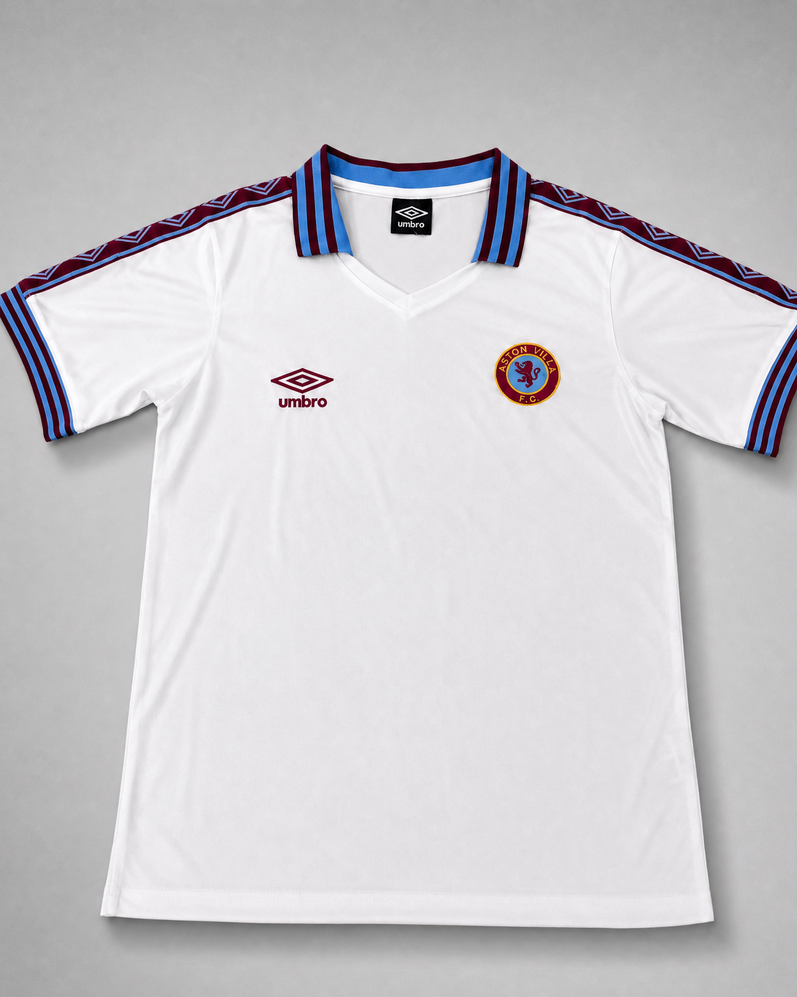 Aston Villa maglia away 1980/81 bianca vista frontale completa