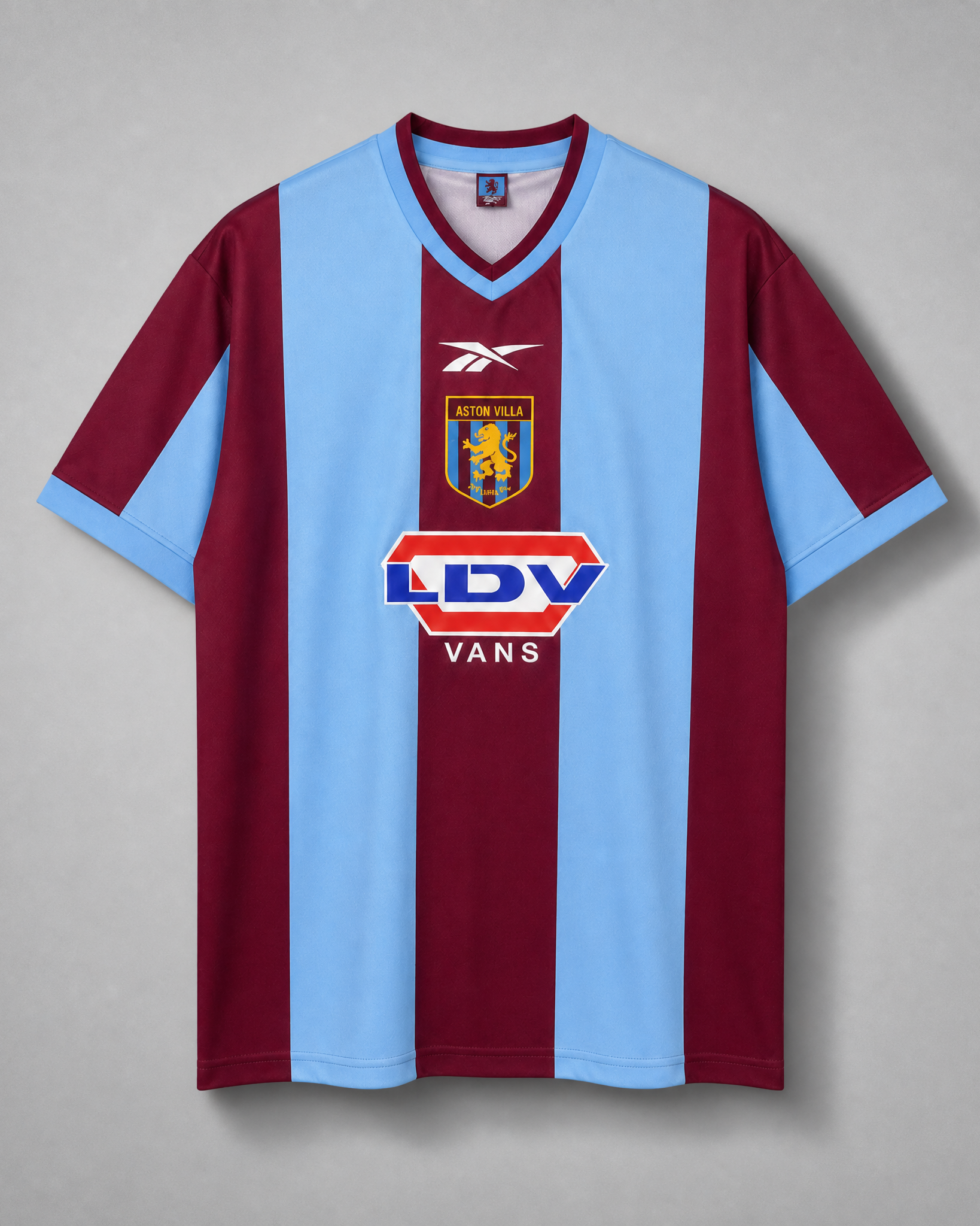 Aston Villa maglia home 1999/00 con strisce bordeaux e azzurre