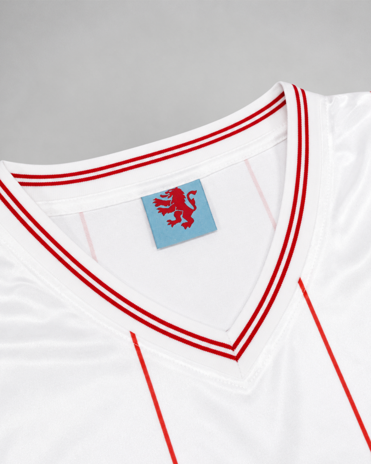 Aston Villa shirt away 1982/83 con dettagli granata e azzurri