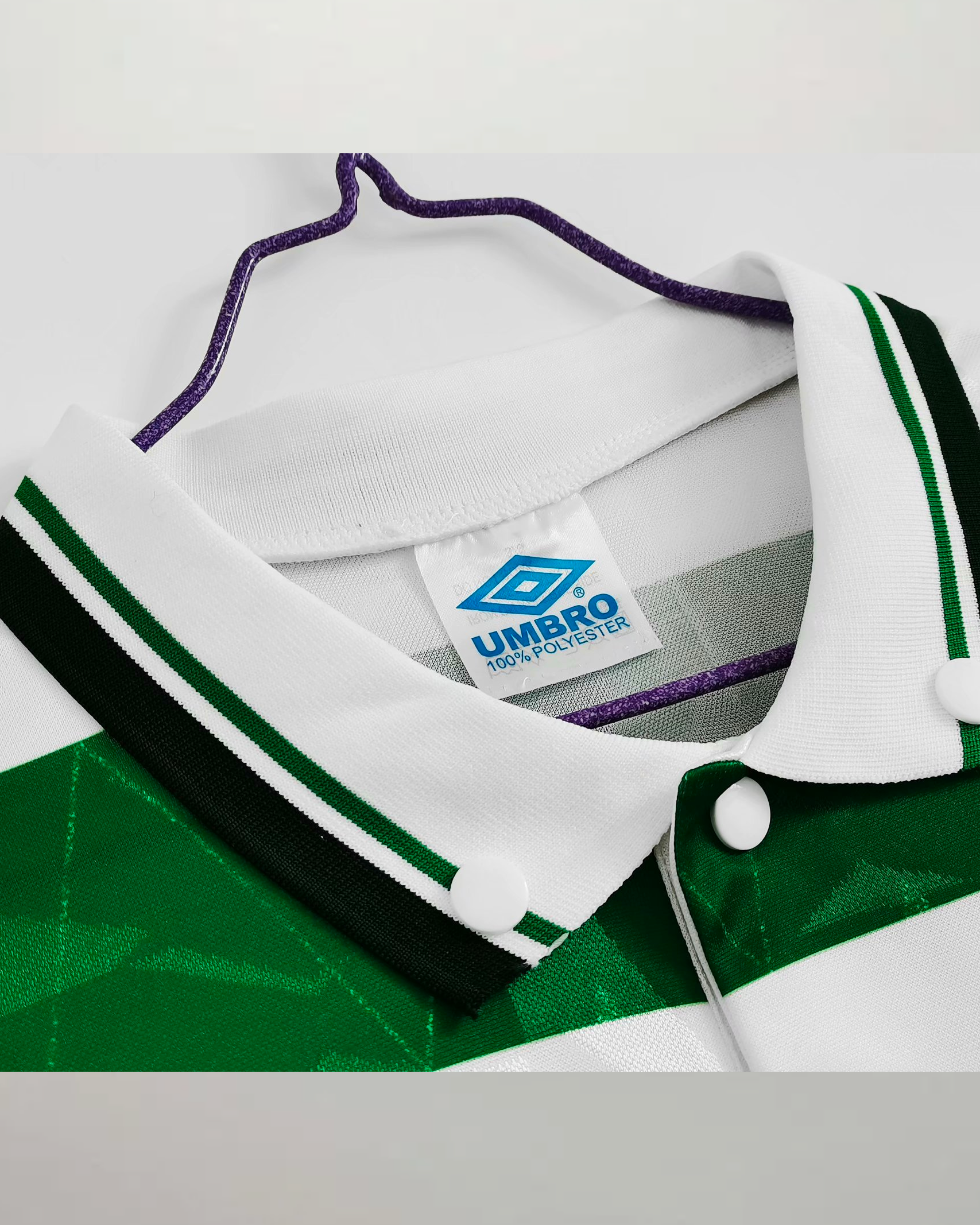 Frontale jersey Celtic home anni 90 con bande orizzontali
