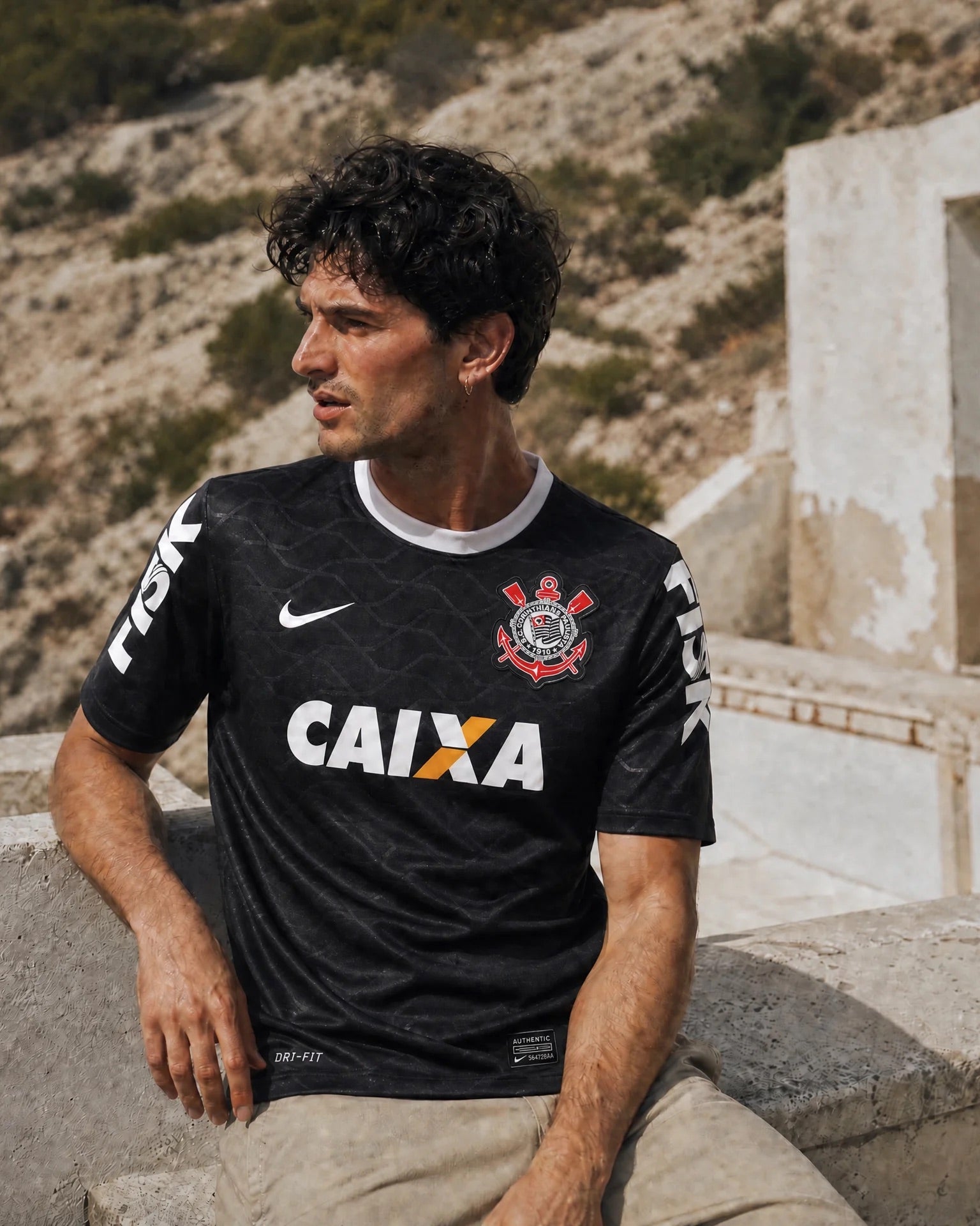 Corinthians Maglia Away 2012 dettaglio maniche e colletto