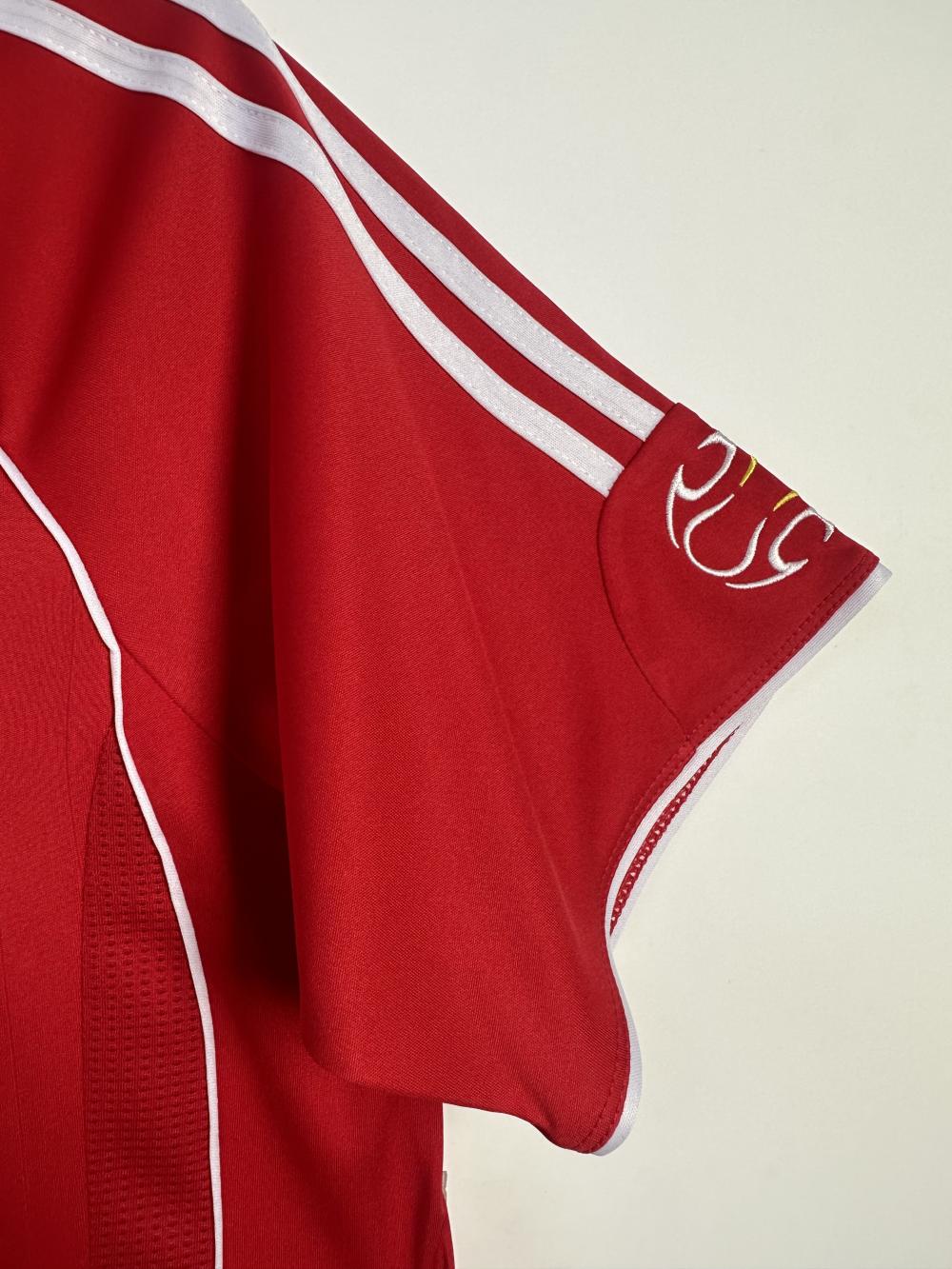 Dettaglio Maglia Liverpool 2006/07 home rossa