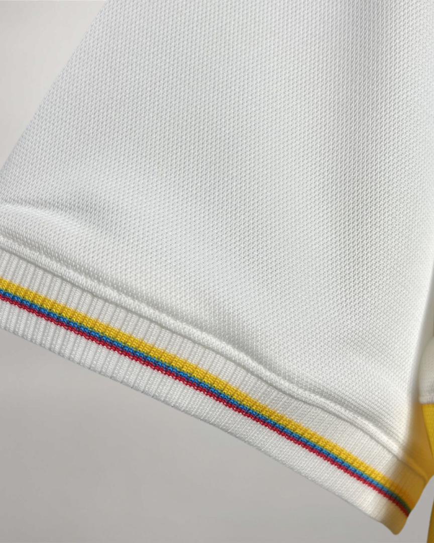 Fascia tricolore Colombia su maglia home anniversario dettaglio