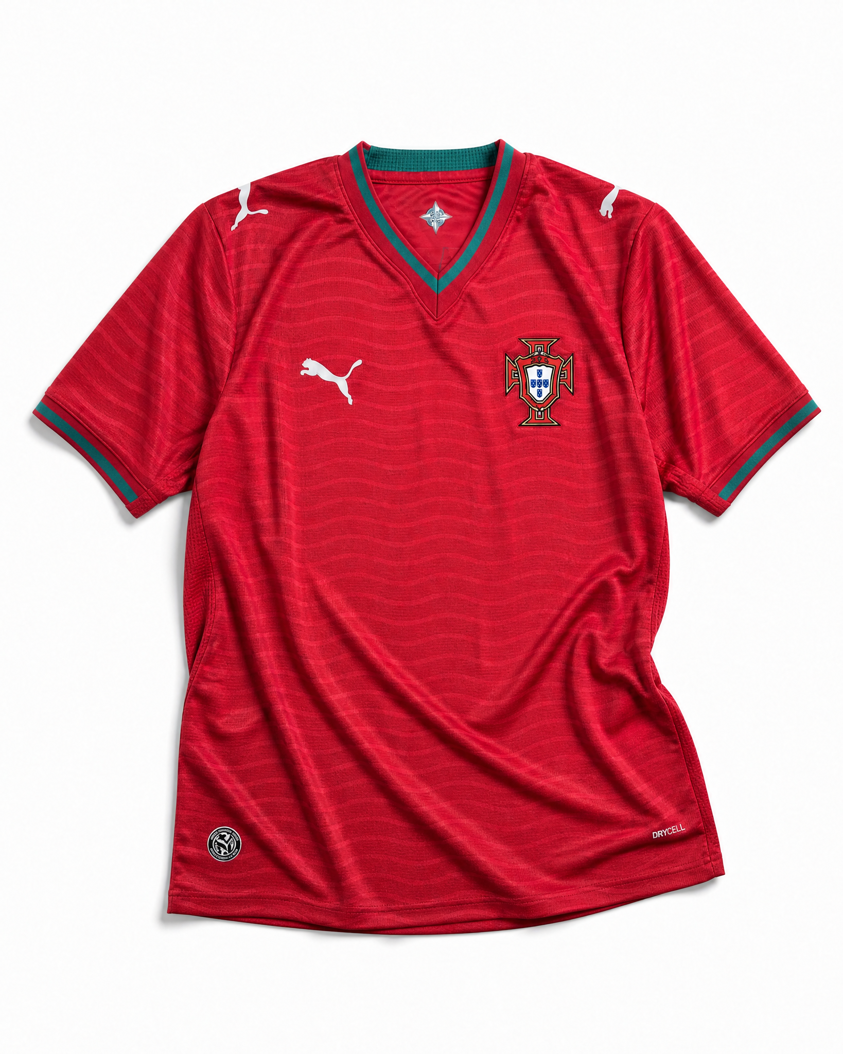 Fronte della maglia home Portogallo 2026 rosso scuro con trama a micro-righe orizzontali e stemma ricamato sul petto