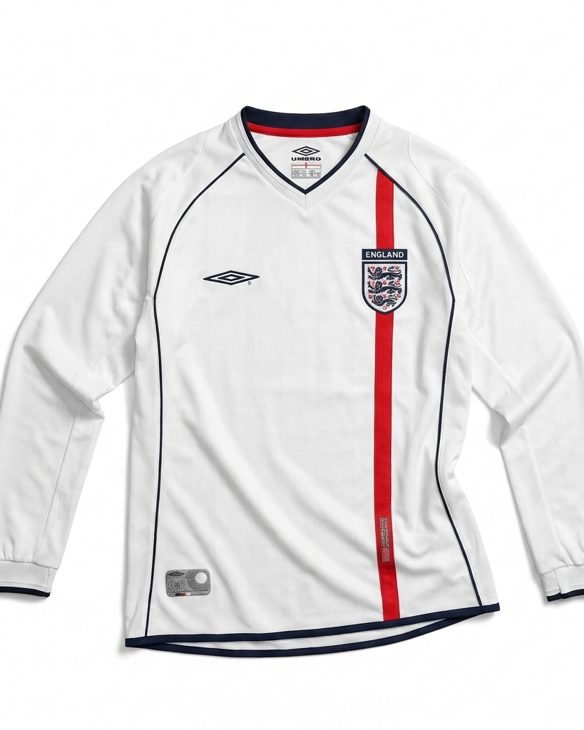 Fronte della maglia home a manica lunga dell'Inghilterra 2002 bianca con striscia verticale rossa e stemma Three Lions