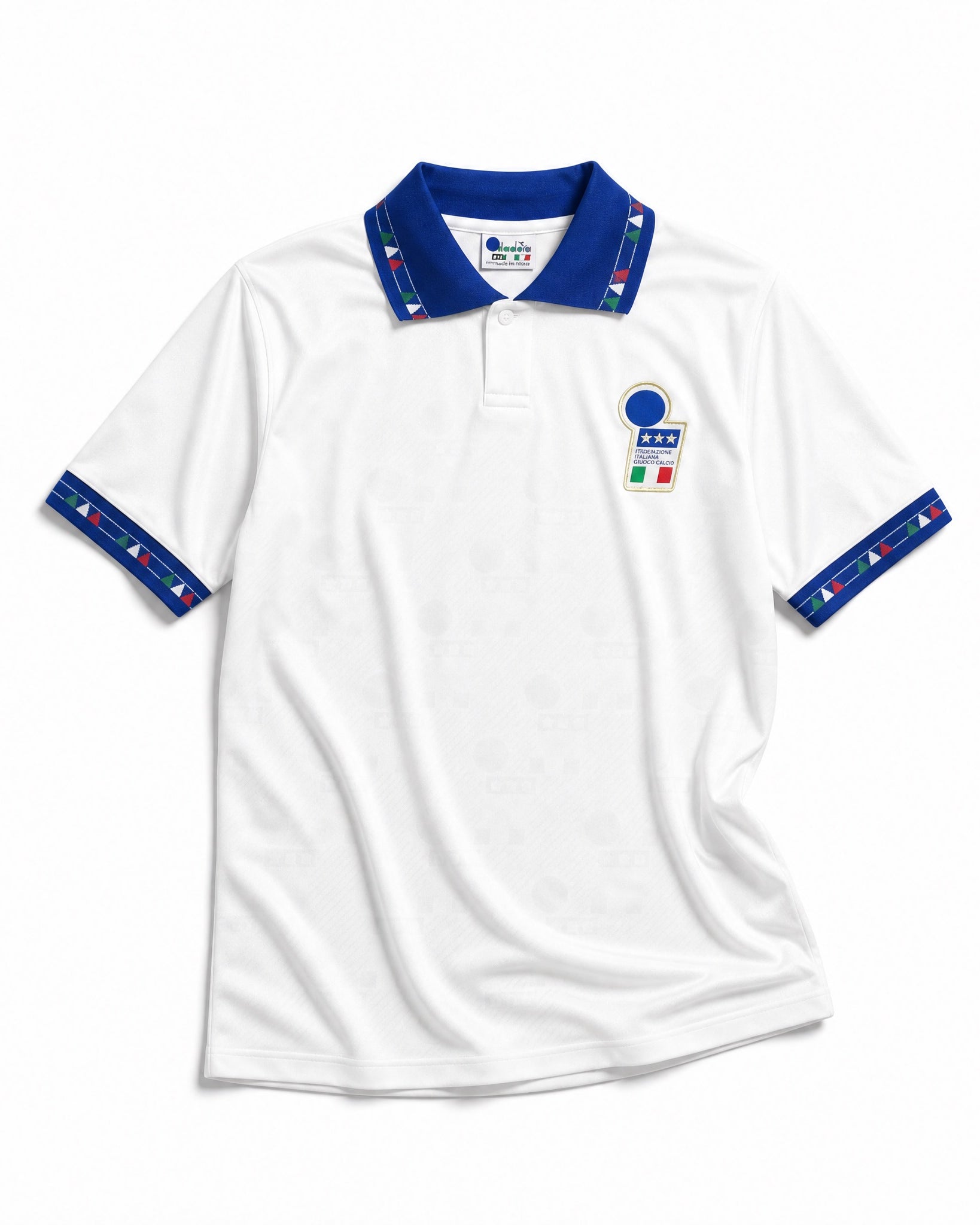 Fronte maglia away Italia 1994 con stemma FIGC e colletto tricolore.