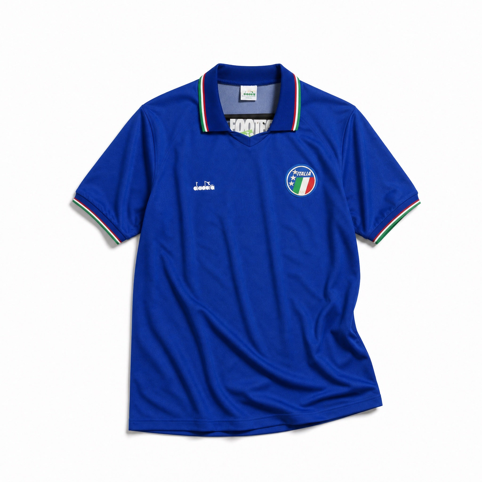 Roberto Baggio esulta dopo il gol leggendario a Italia '90 con la maglia azzurra.