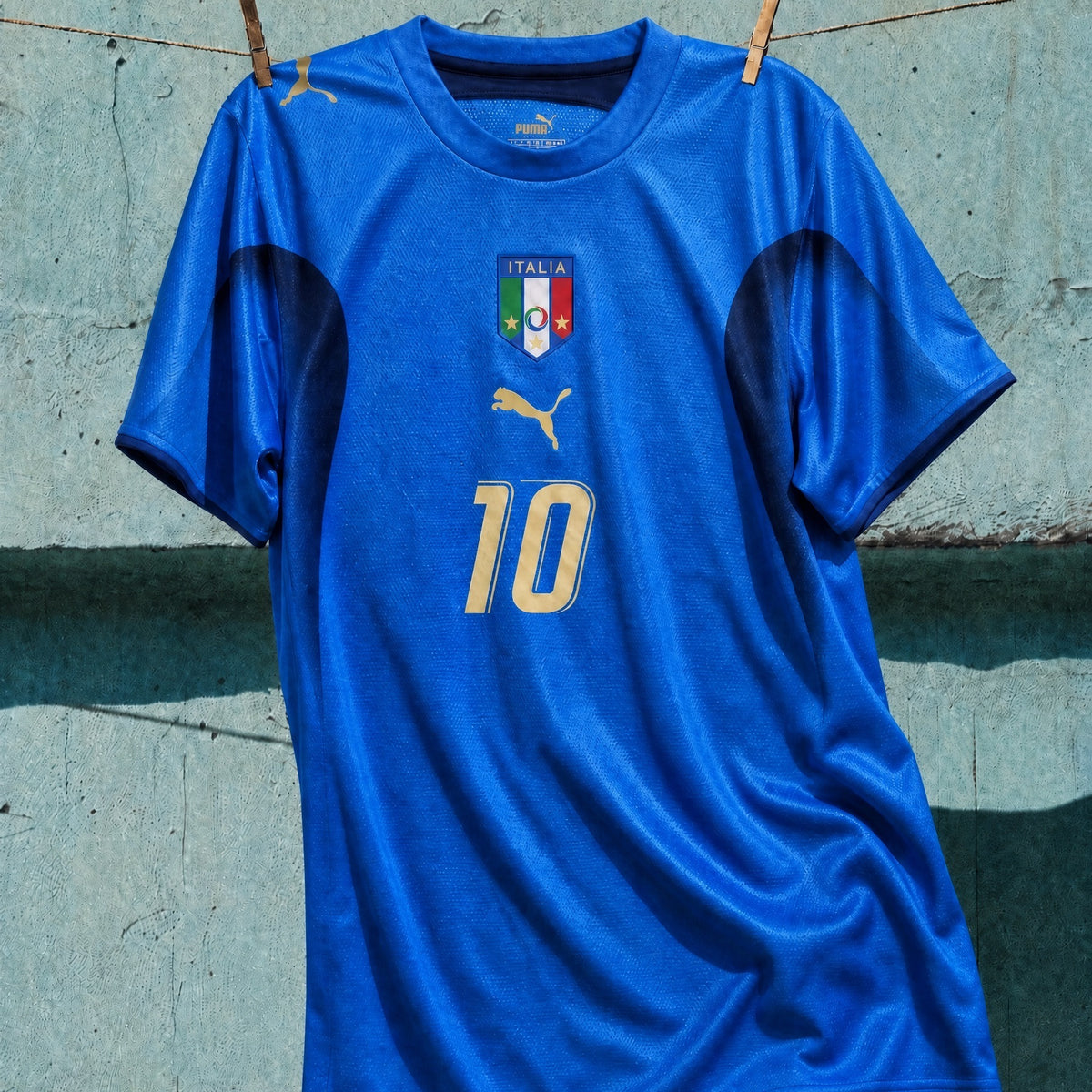 Dettaglio stemma FWC su maglia 2006 home