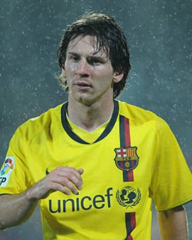 Lionel Messi Barcellona 2008/09 maglia away gialla in partita