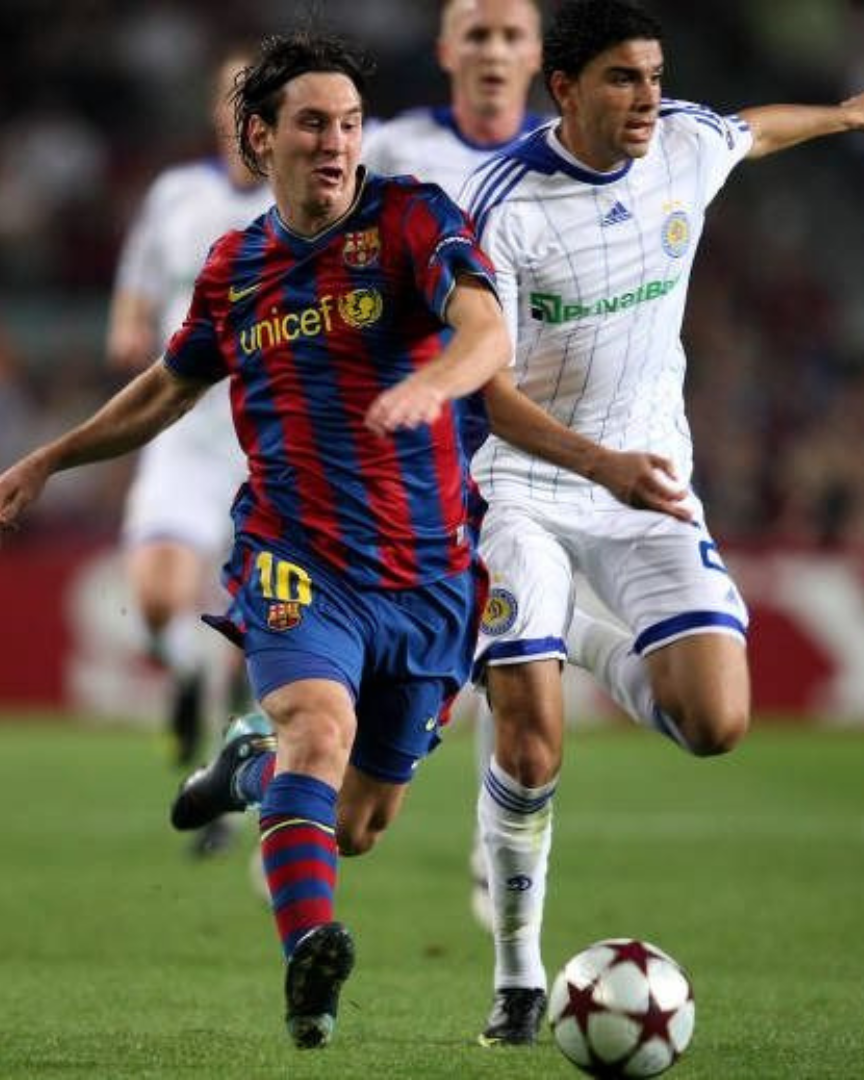 Lionel Messi Barcellona 2009/10 maglia home numero 10 in partita