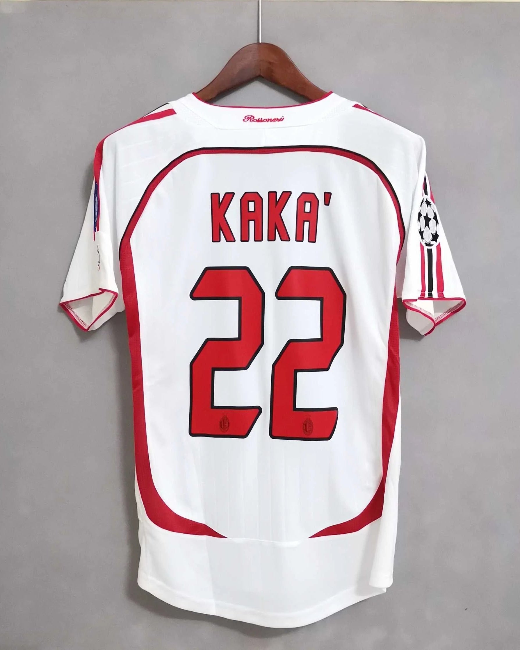 Maglia AC Milan Away 2006/07 Kaká numero 22 retro bianca finale Champions League