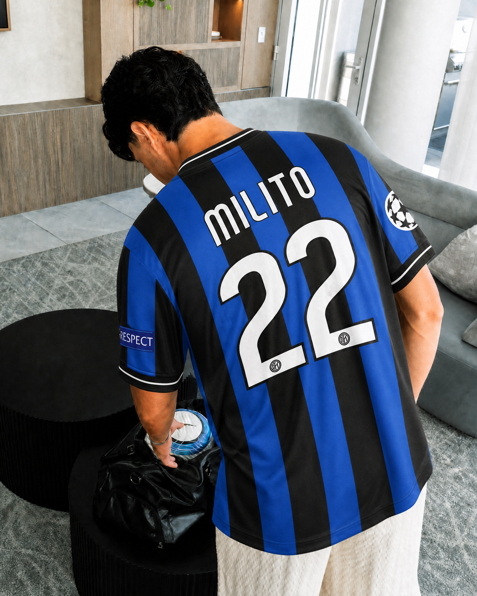 MILITO Inter finale Champions League 2010 con maglia home nerazzurra