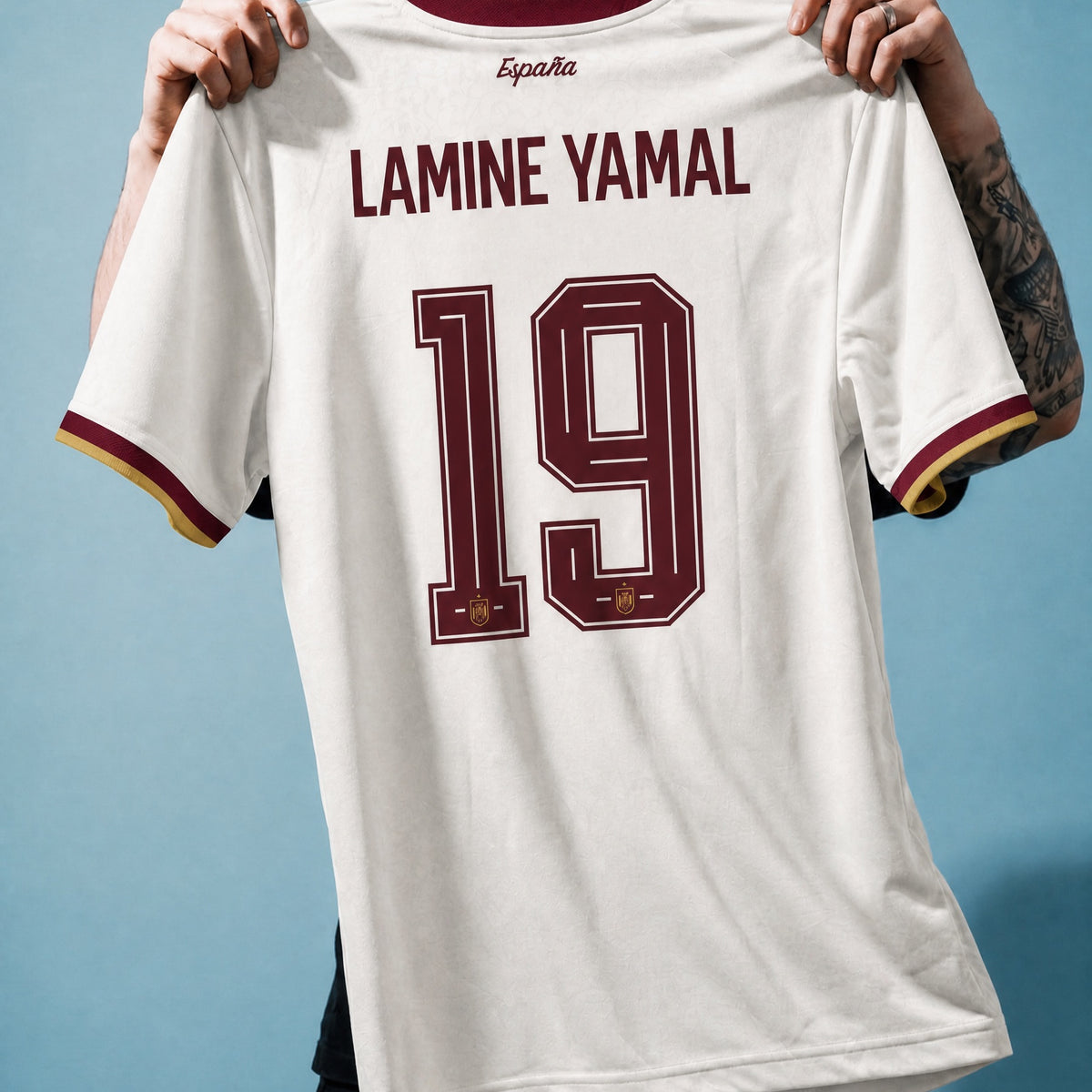 Vista posteriore della maglia Spagna Away 2026 con personalizzazione Lamine Yamal numero 19.