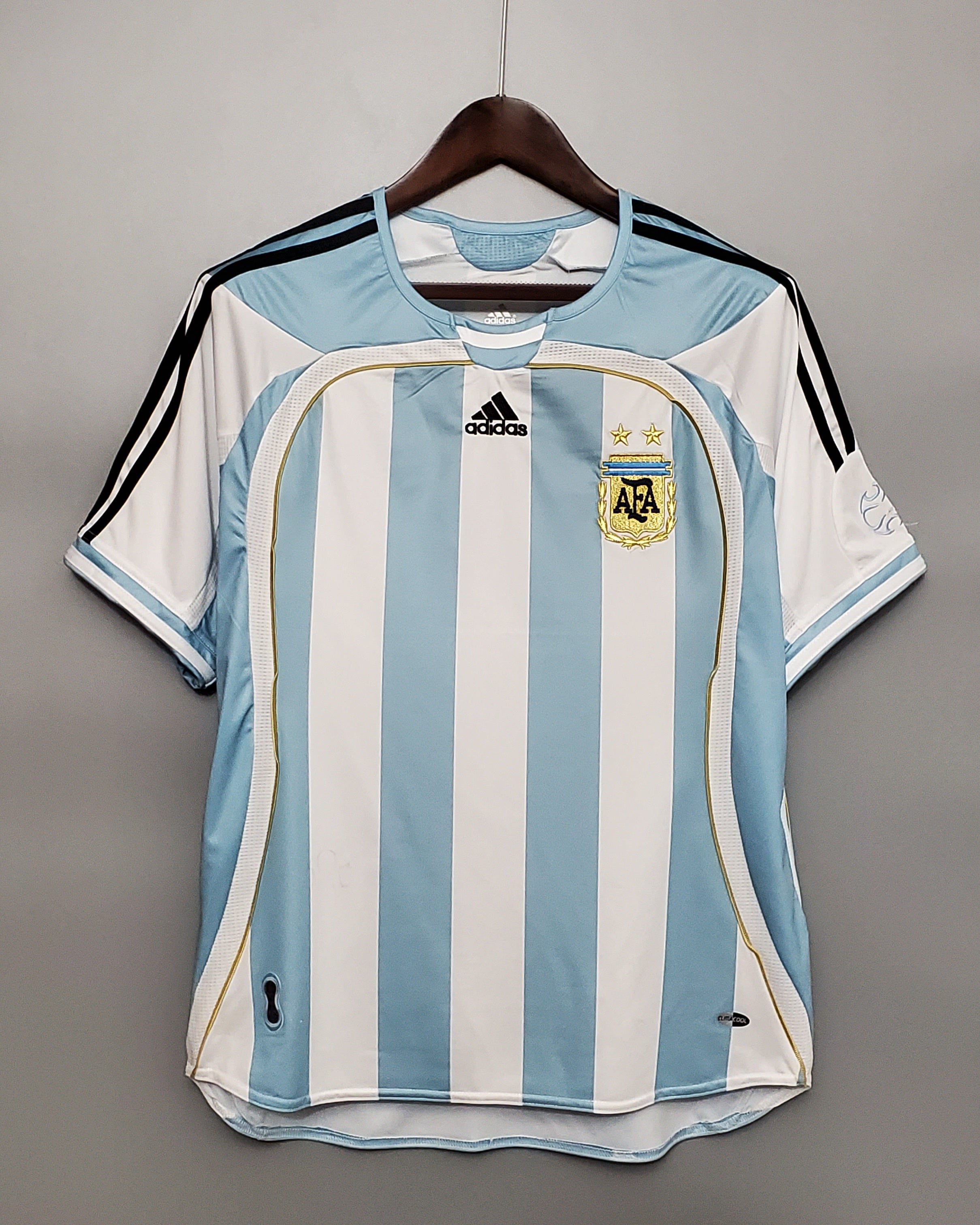 Maglia Argentina 2006 fronte con strisce bianco celesti Adidas