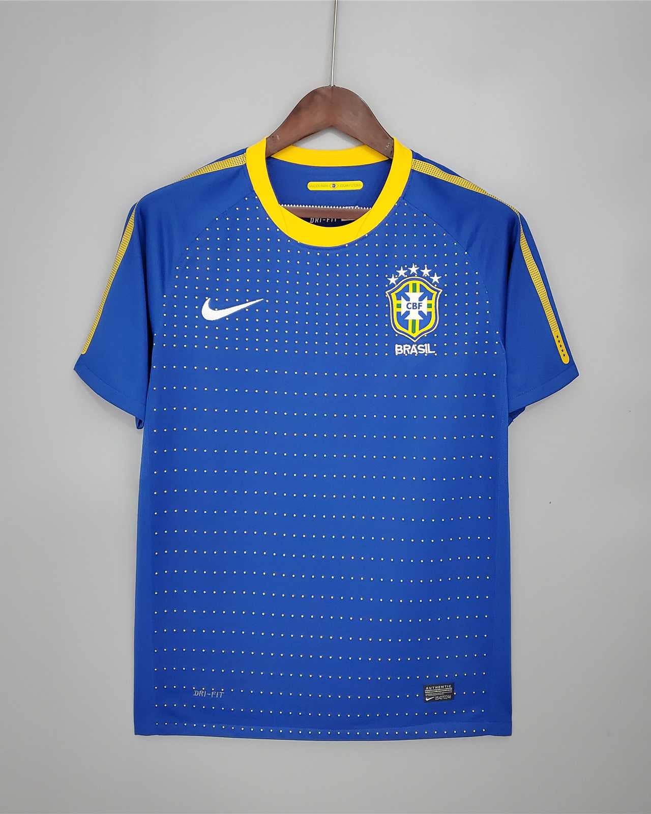 Maglia Brasile 2010 Away vista frontale blu con stemma nazionale