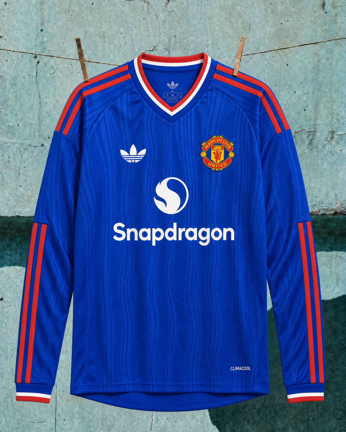 Maglia away Manchester United 2026/27 manica lunga blu vista frontale