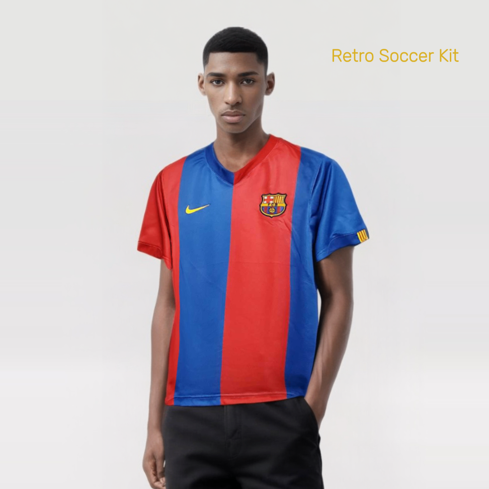 Modello indossa maglia Barcellona 2006/07 Messi home