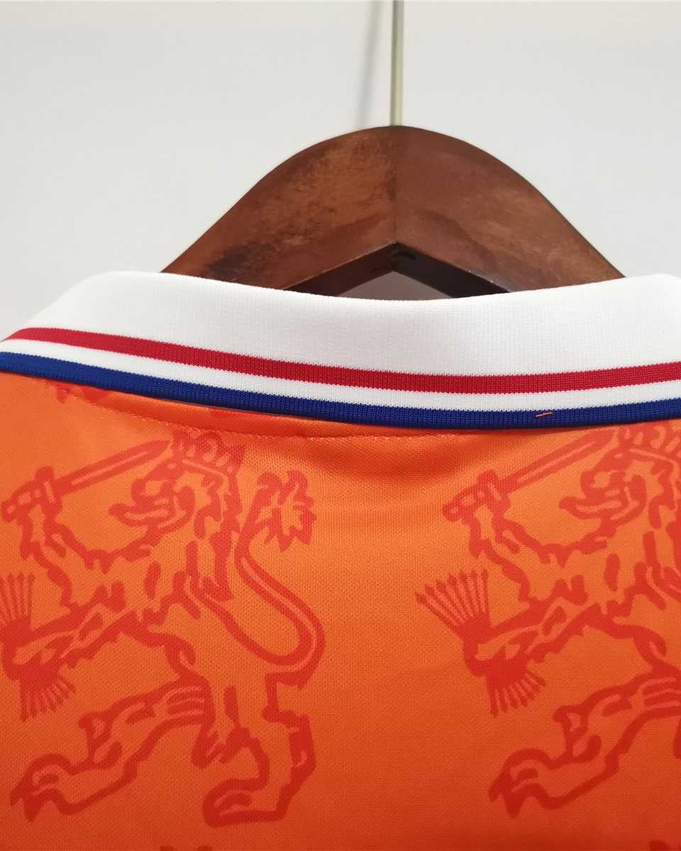 Pattern geometrico maglia Olanda 1995 close-up tessuto