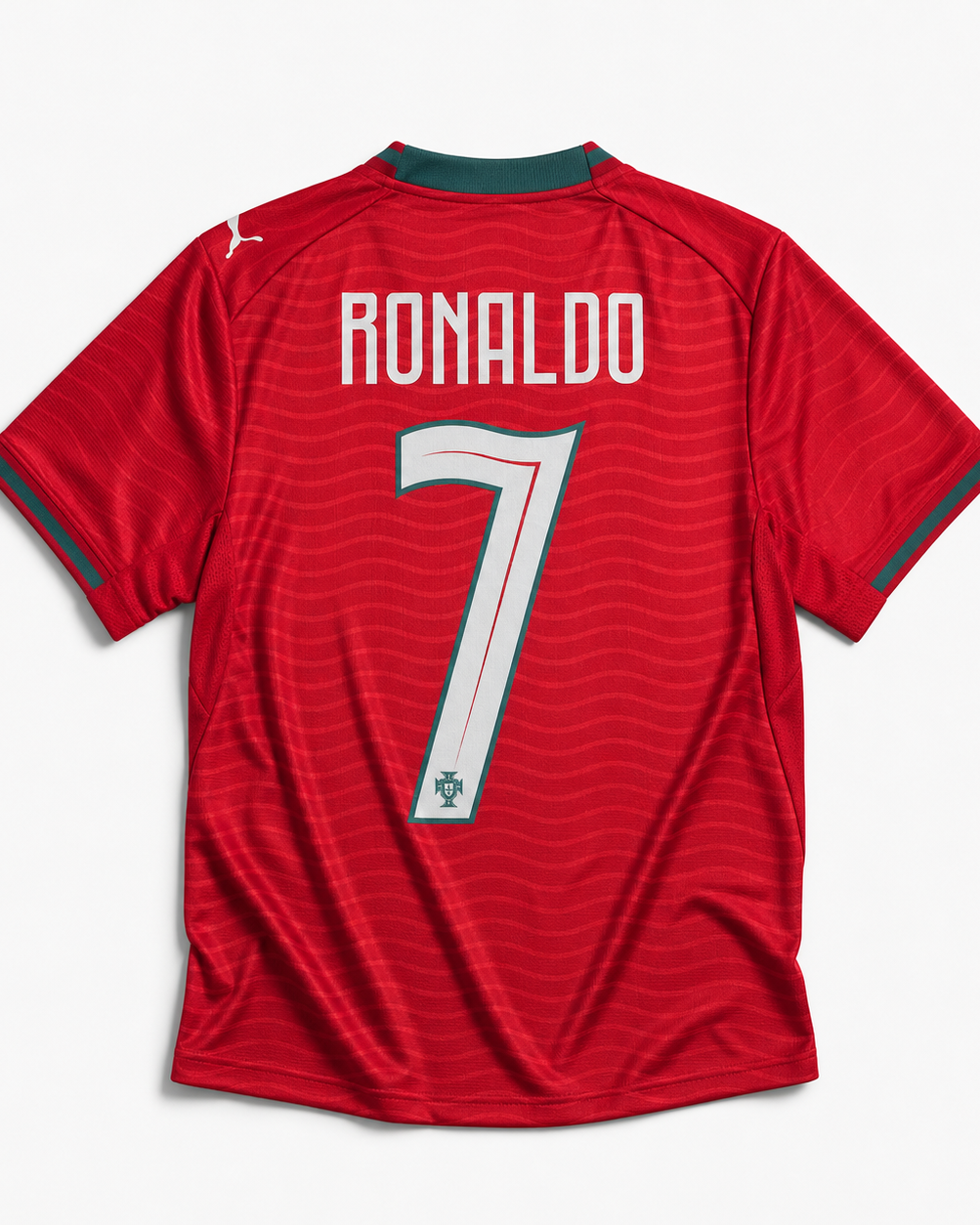 Retro della maglia rossa Portogallo 2026 con il nome Ronaldo e il numero 7 impressi in verde chiaro.