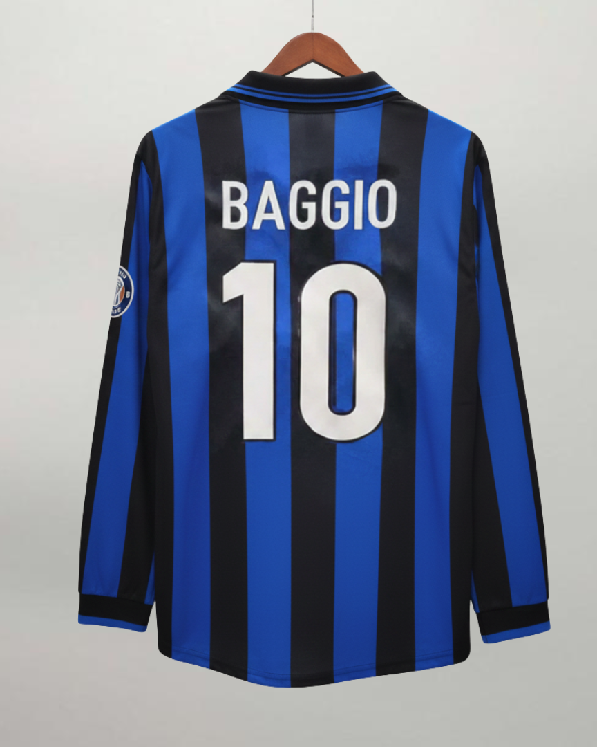 Retro maglia Inter 1998/99 Baggio numero 10 manica lunga con font originale.