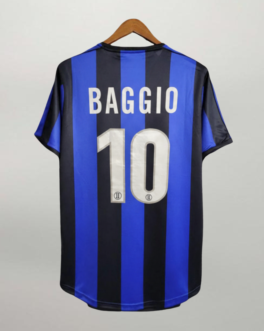 Retro maglia Inter 1999/00 Baggio numero 10 bianco su strisce nerazzurre.