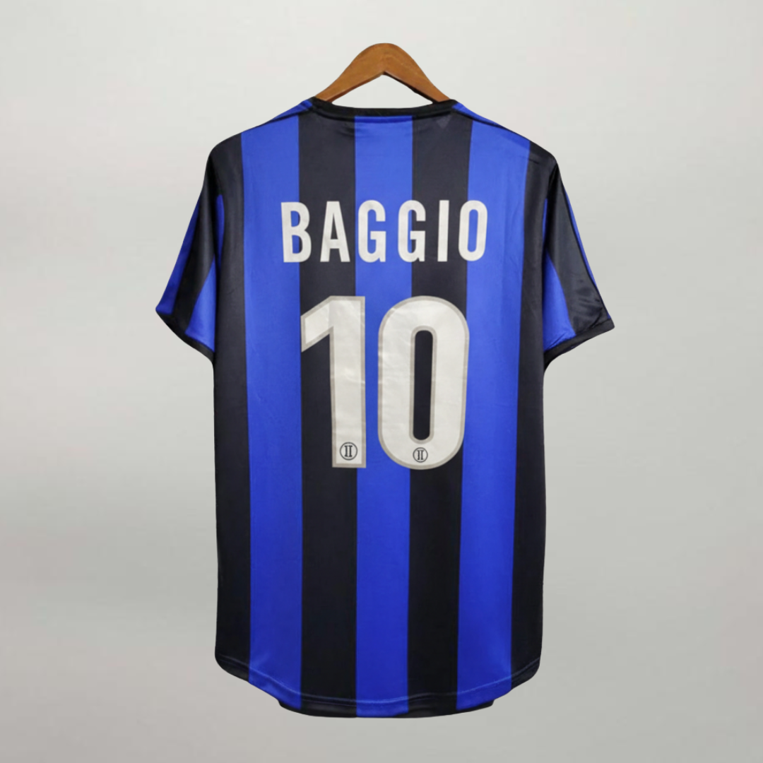 Retro maglia Inter 1999/00 Baggio numero 10 bianco su strisce nerazzurre.