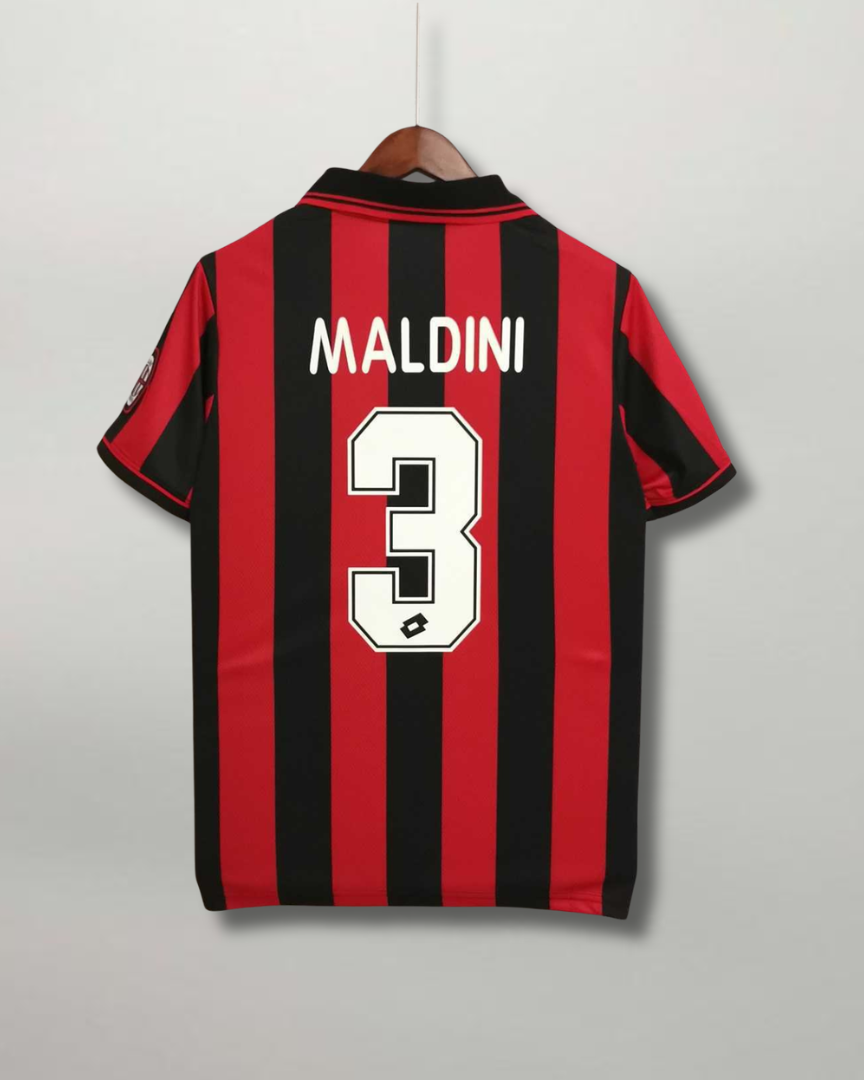 Retro maglia Milan 1996/97 con numero 3 stile calcio anni 90