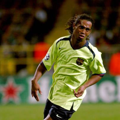 Ronaldinho con maglia Barcellona Away 2005/06 durante partita