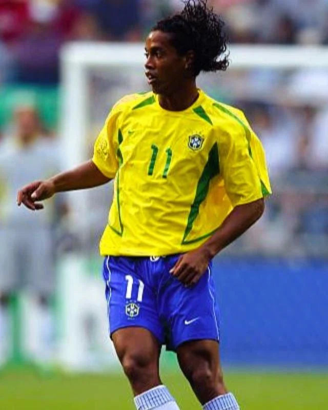 Ronaldinho con maglia Brasile 2002 durante il Mondiale