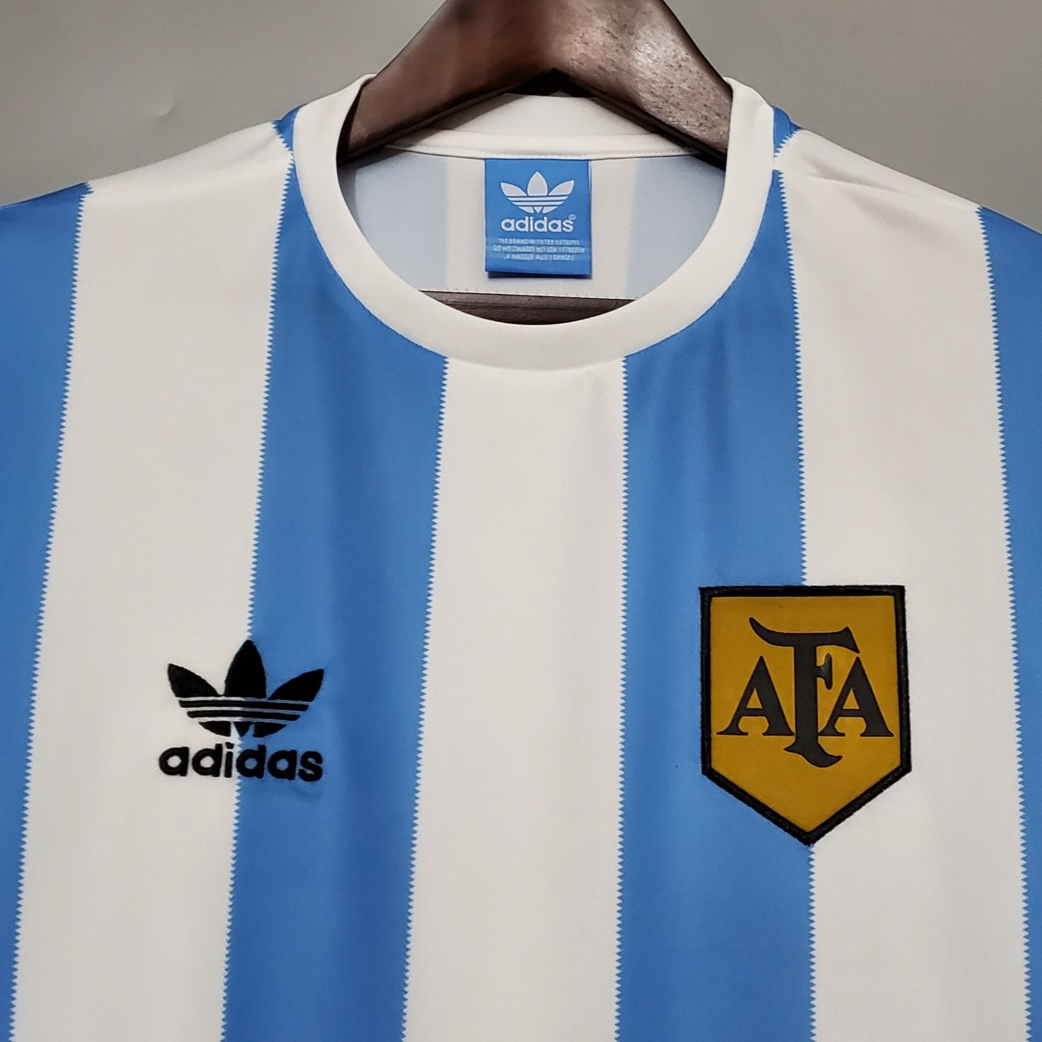 Argentina Maglia Home 1978 Vittoria Mondiali - Retro Soccer Kit