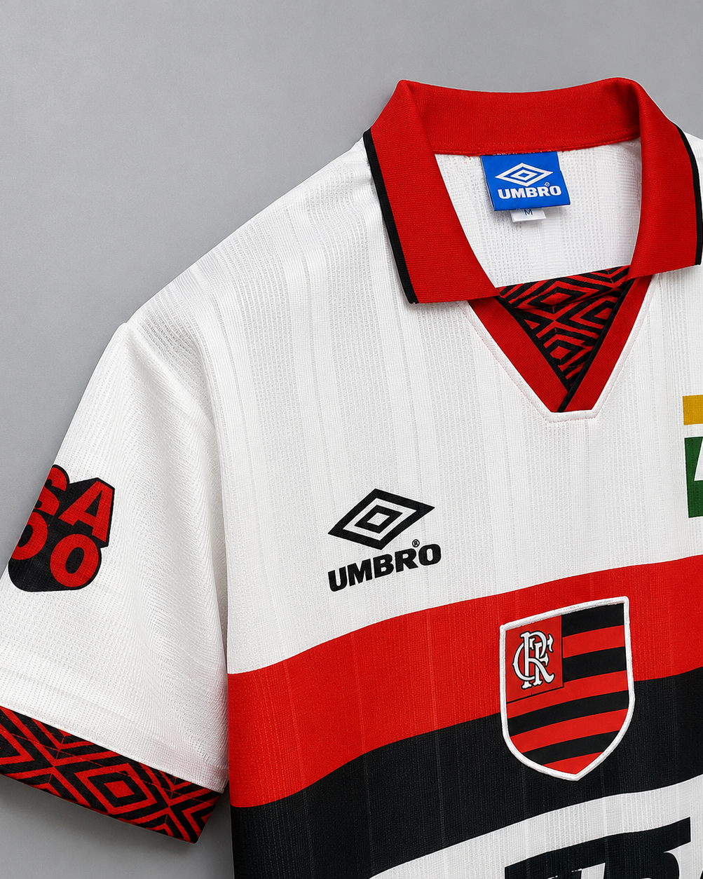Flamengo jersey away 1995 dettaglio colletto rosso e design rétro