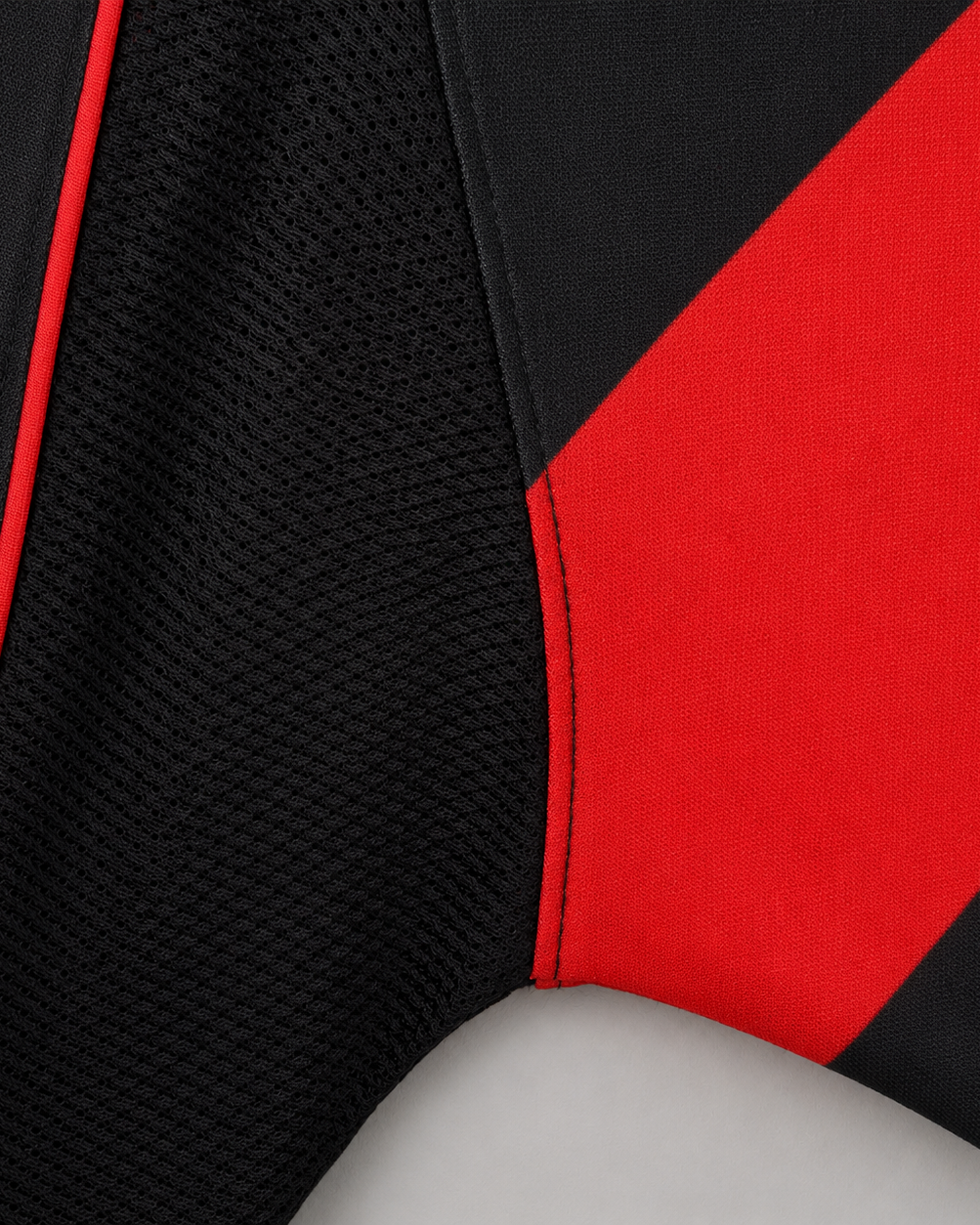 Flamengo home shirt 2003/04 con bande orizzontali rosso nere