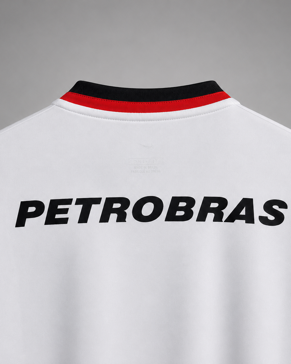 Flamengo away shirt 2001/02 con colletto rosso e nero