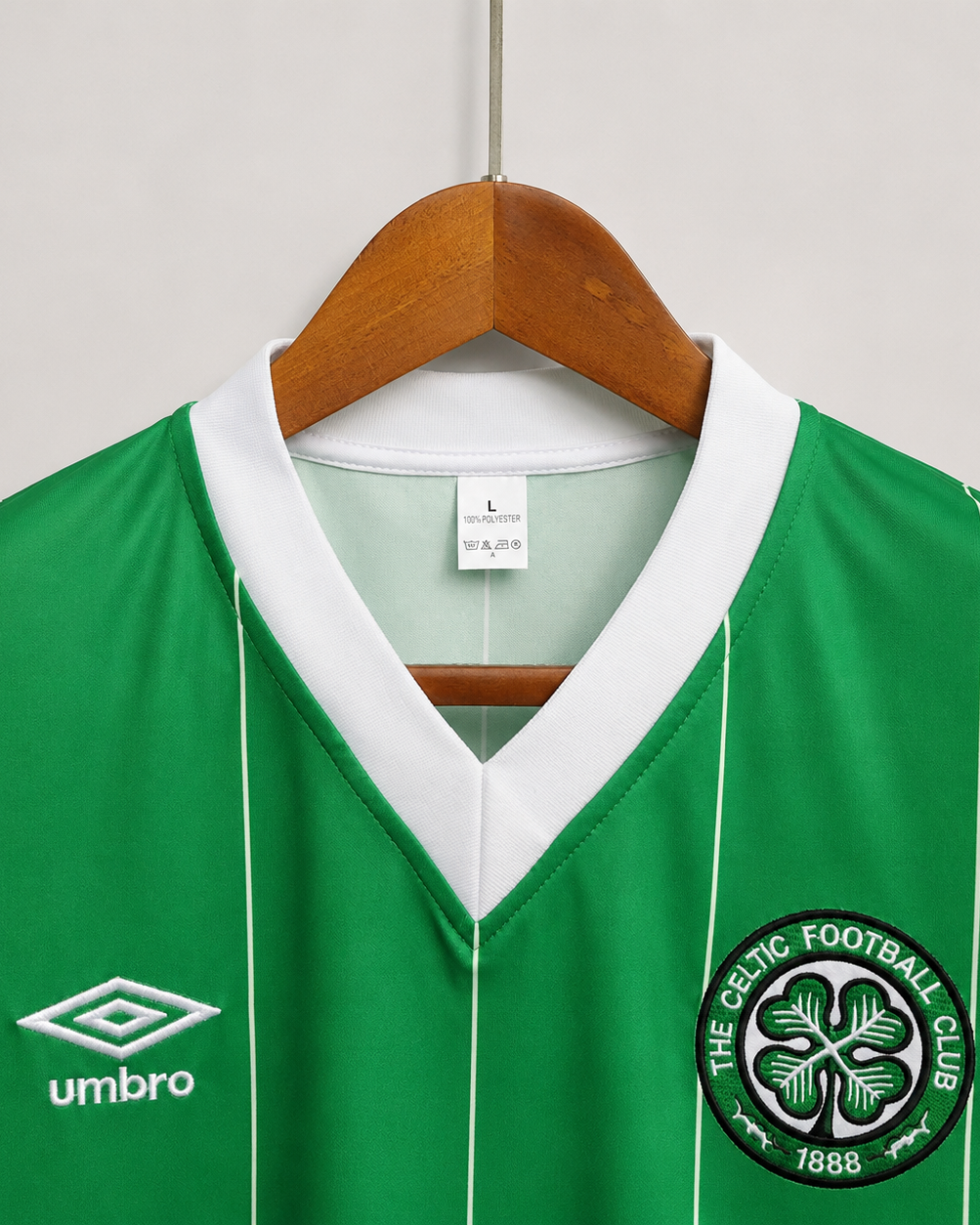Dettaglio stemma Celtics maglia third 1984/86