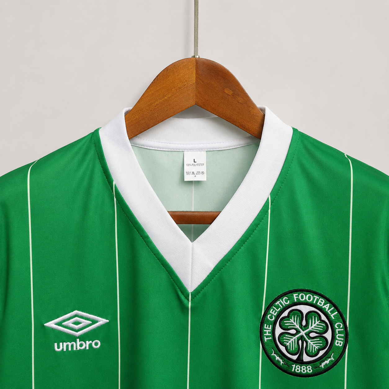 Dettaglio stemma Celtics maglia third 1984/86