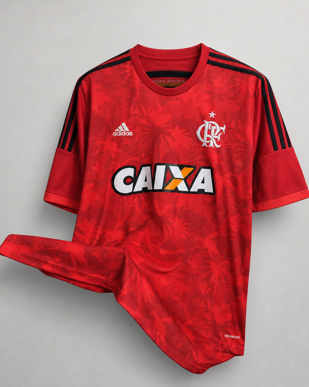 Flamengo jersey vintage 2014/15 appesa con visuale completa frontale