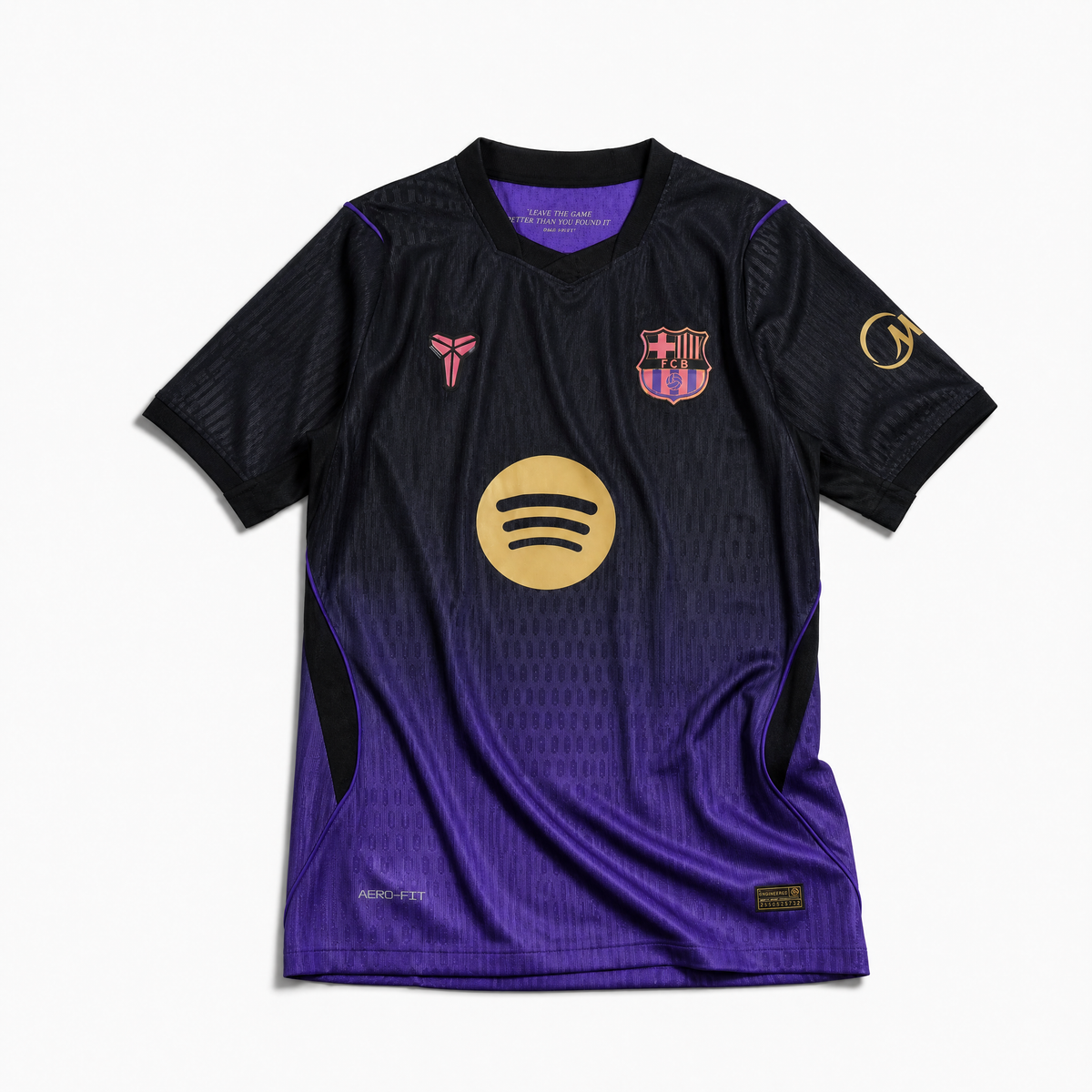 Lamine Yamals FC Barcelona Bortedrakt 2026/27, toner fra svart til lilla, med klubbmerke, sett forfra