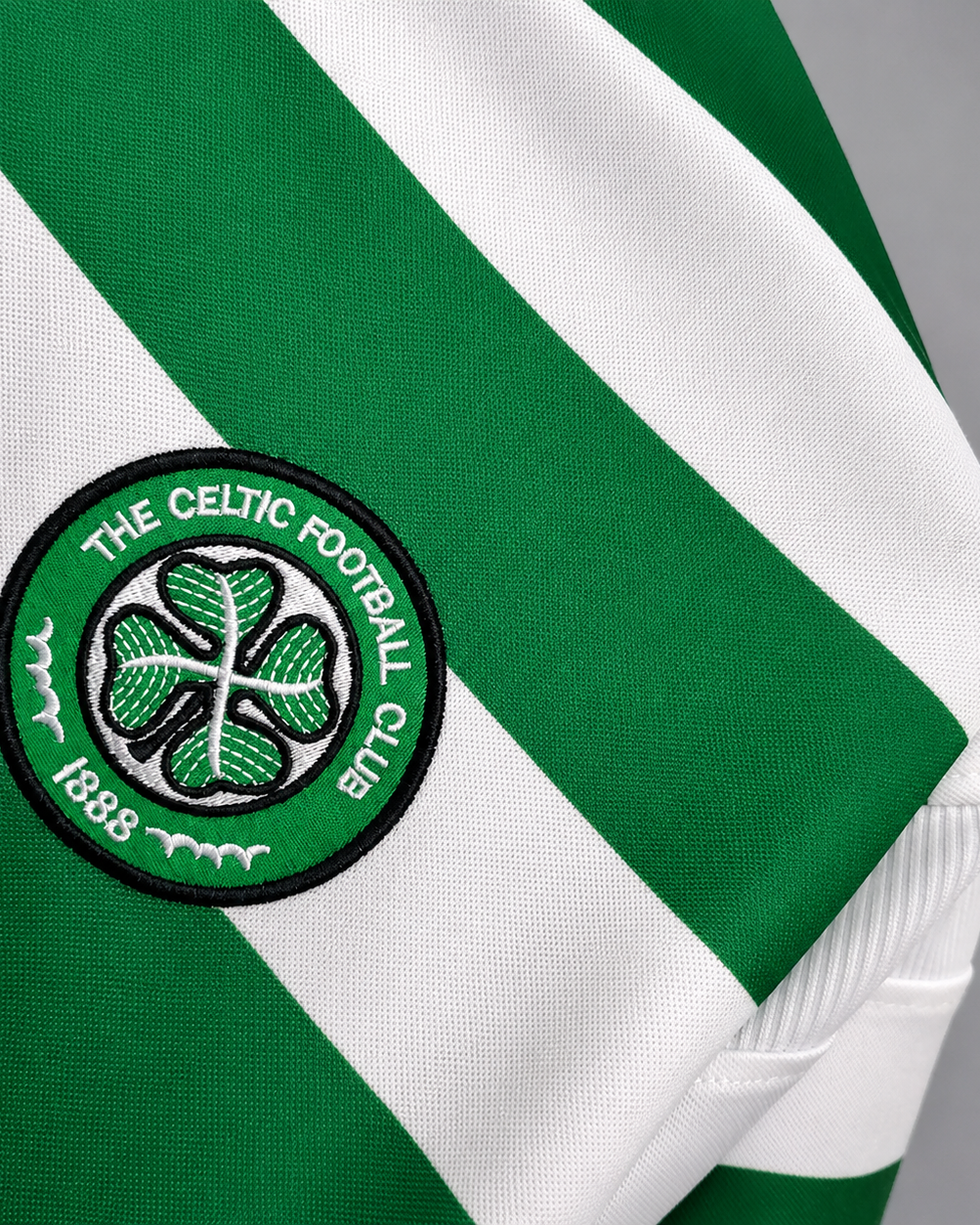 Dettaglio bande verdi maglia Celtic rétro
