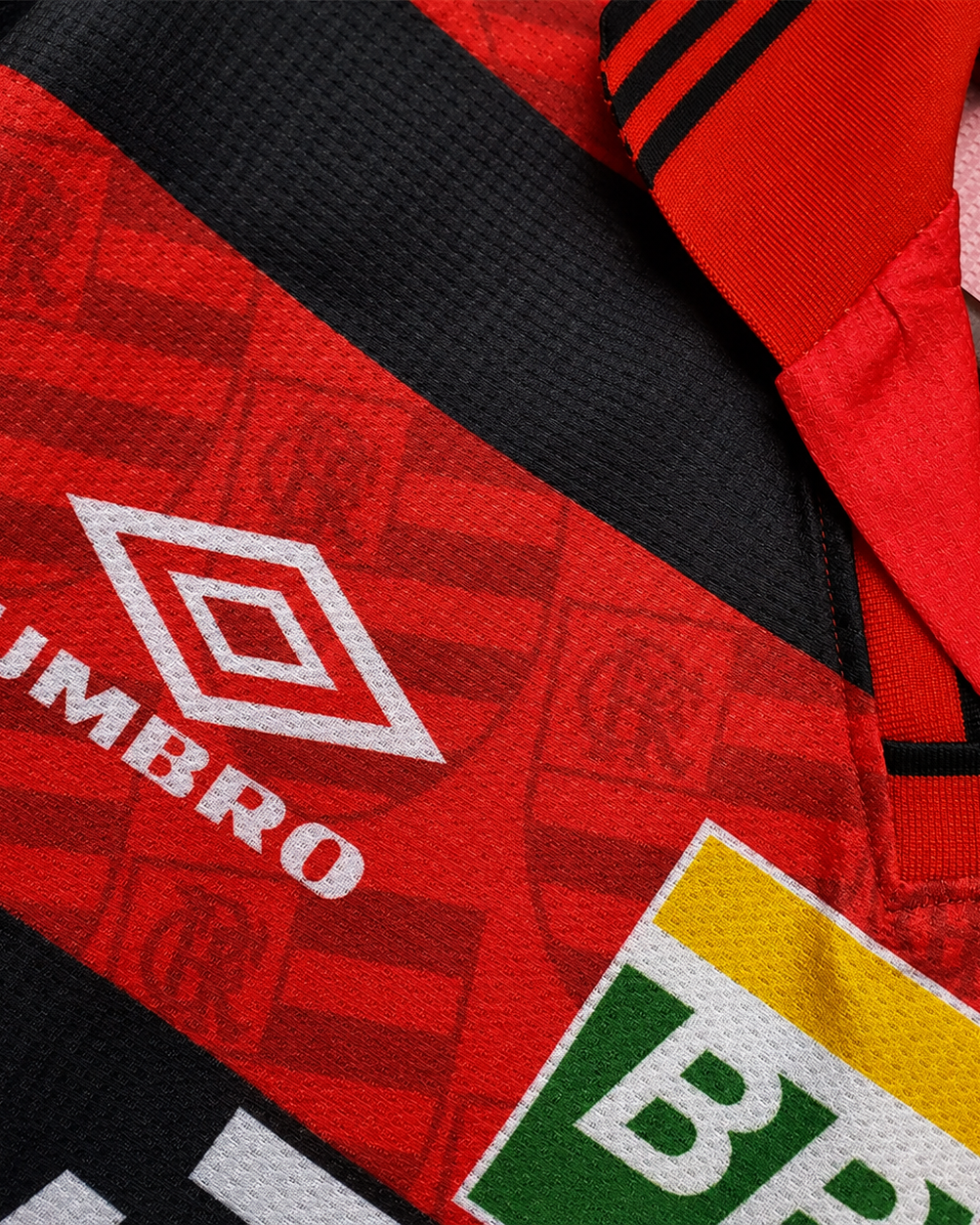 Close-up texture e manica Flamengo maglia home 1995/96