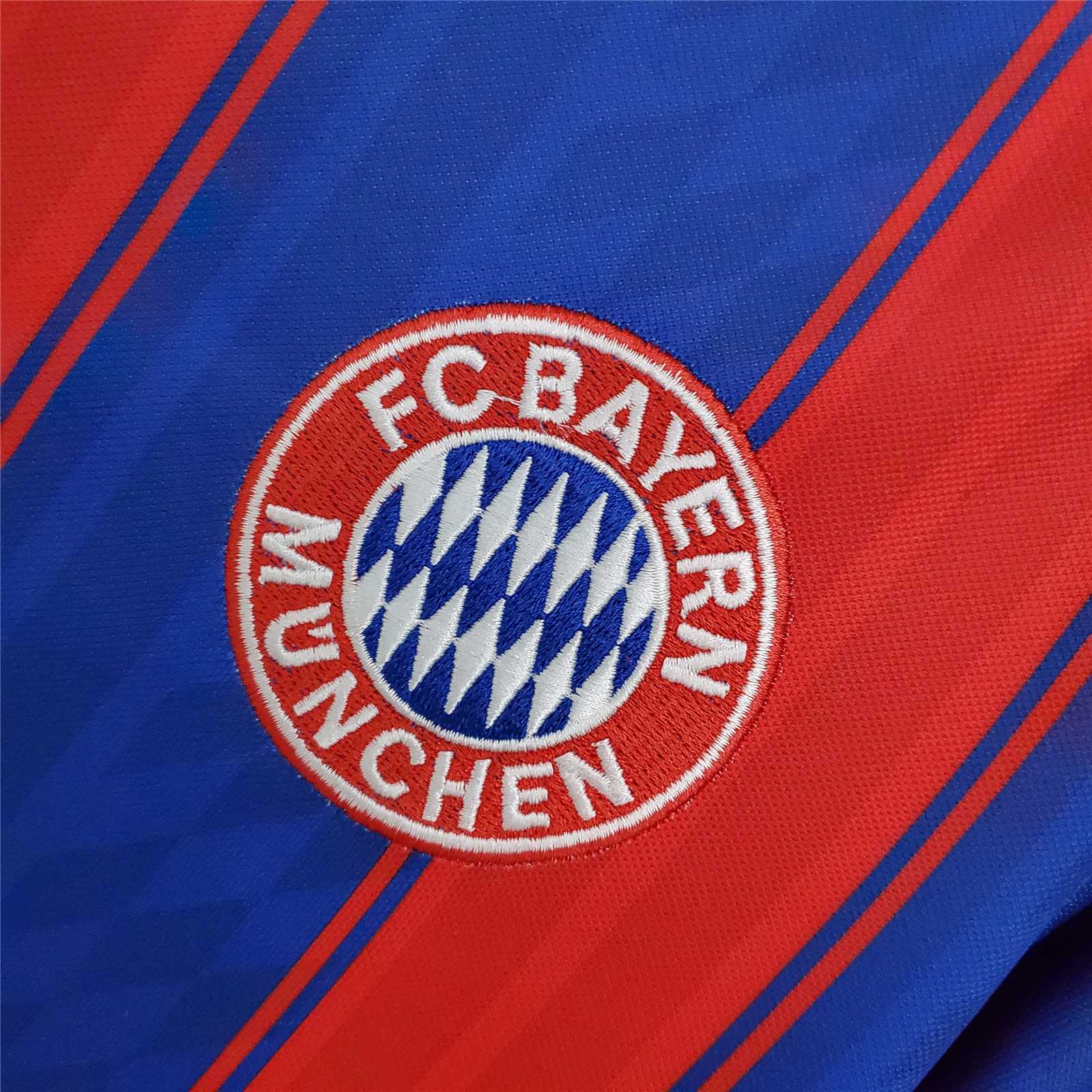 Dettaglio design classico Bayern Monaco anni 90
