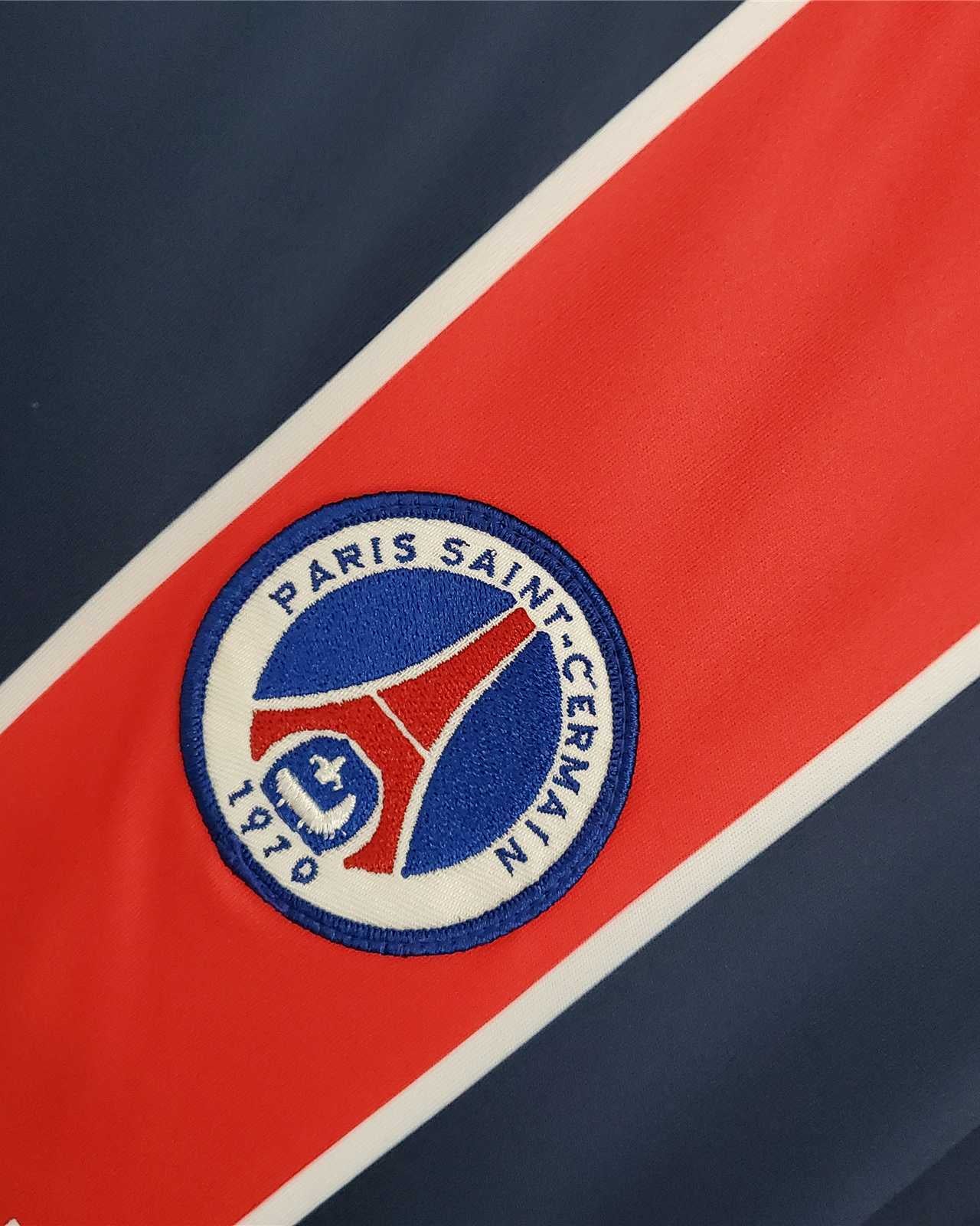 Dettaglio maglia PSG 2002/03 stemma club e banda verticale rossa