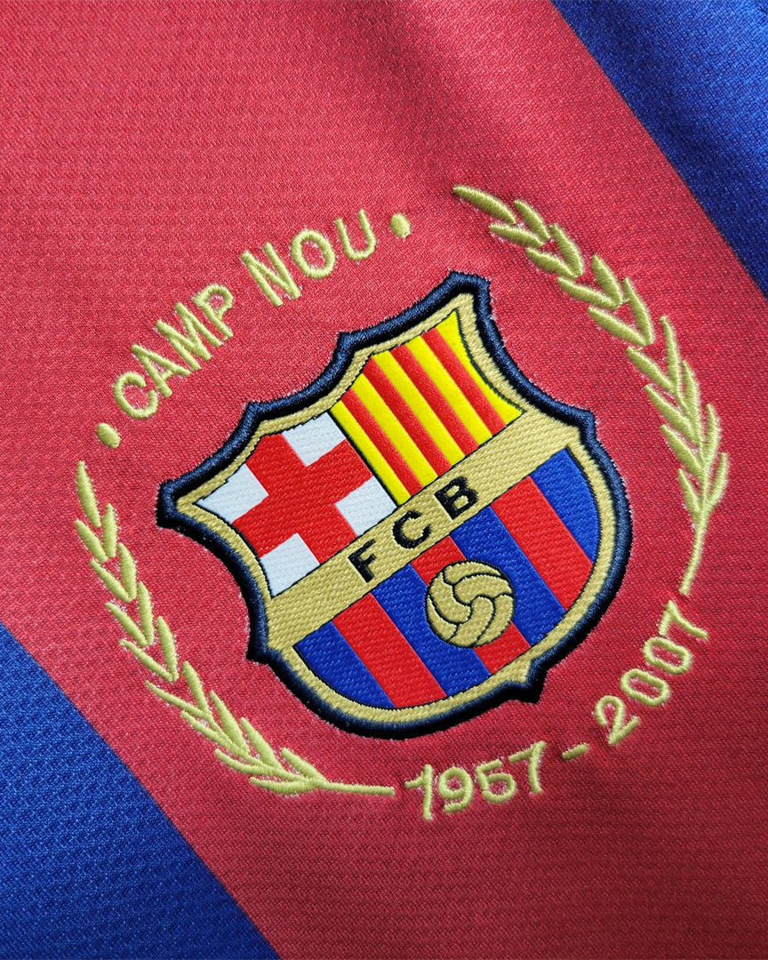 Dettaglio stemma Barcellona maglia Home 2007/08 celebrativa Camp Nou
