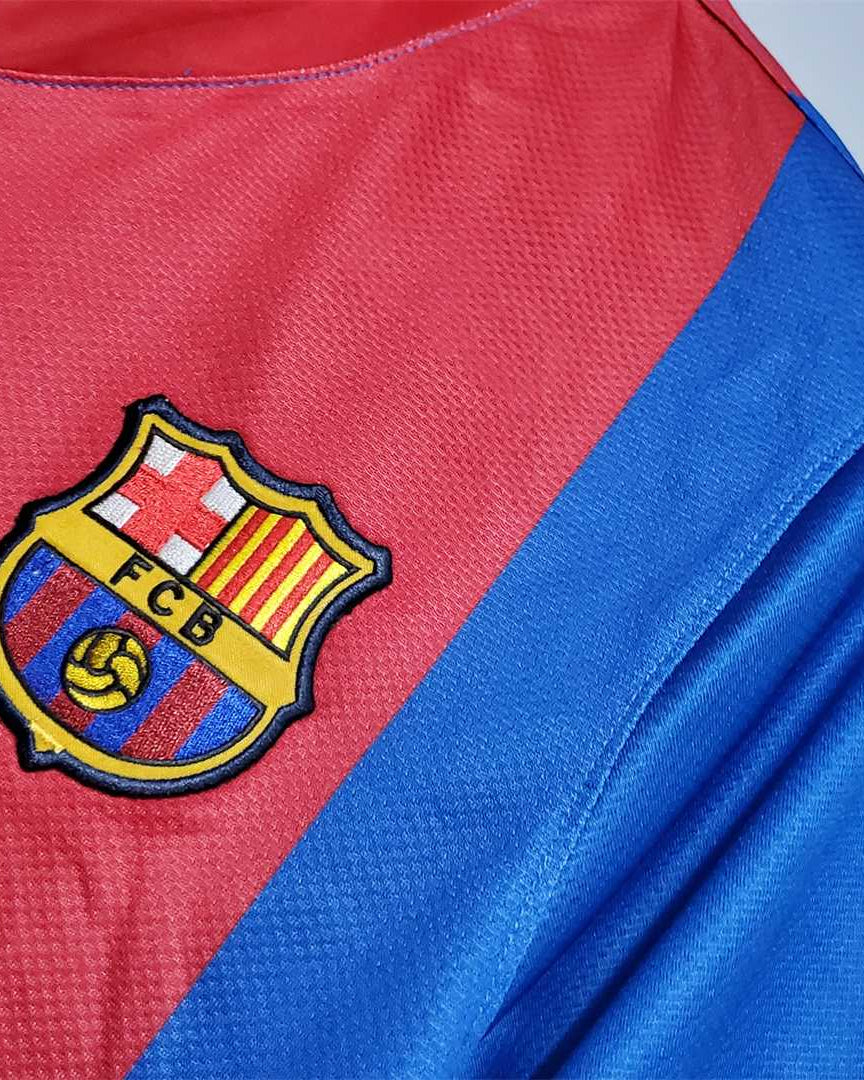 Dettaglio stemma FC Barcelona maglia home 2006/07