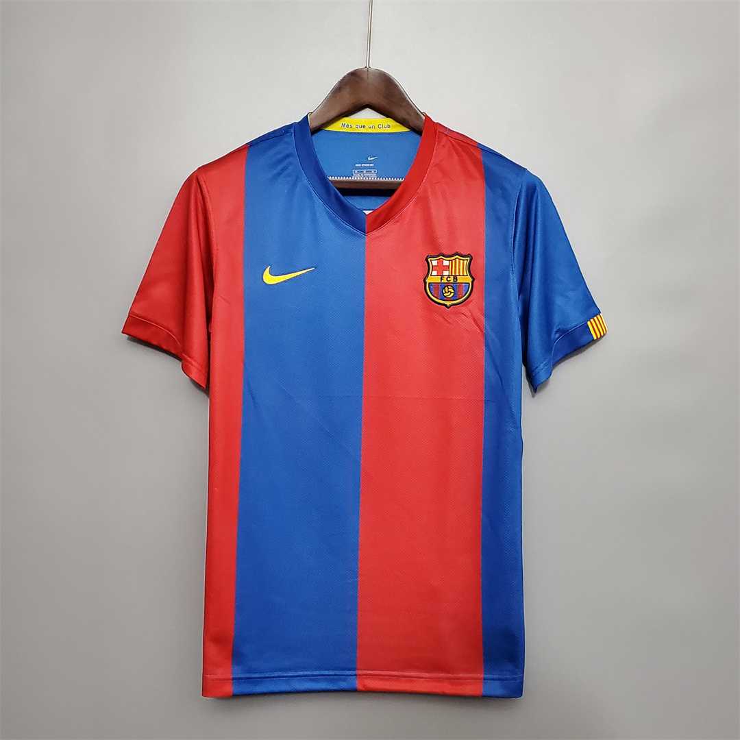 Maglia vintage Barcellona 2006/07 vista frontale strisce rosse e blu