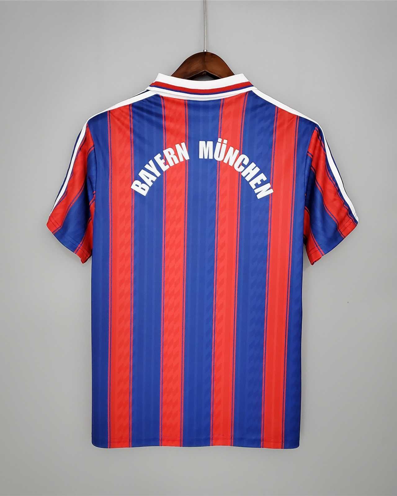 Retro maglia Bayern Monaco 1995/96 stile calcio vintage