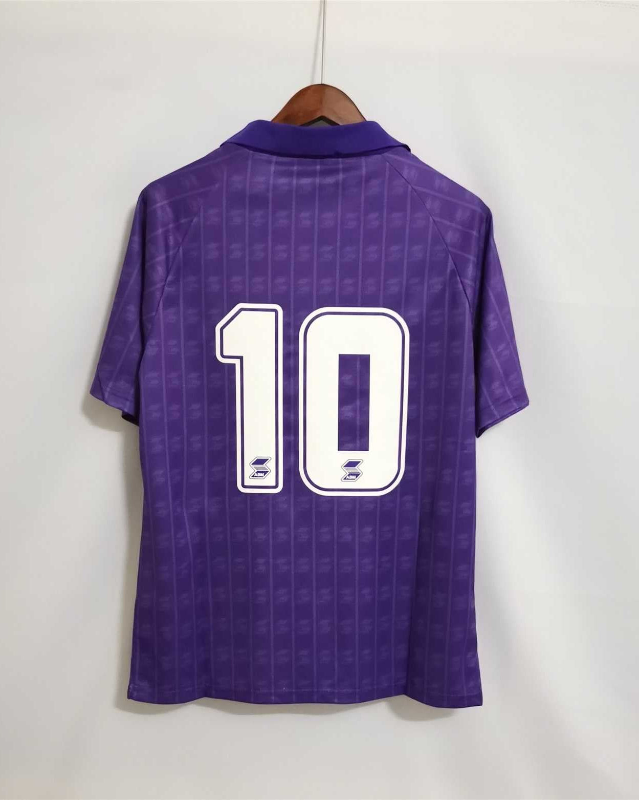 Retro maglia viola Fiorentina 1989/90 Baggio numero 10 bianco con font d'epoca.