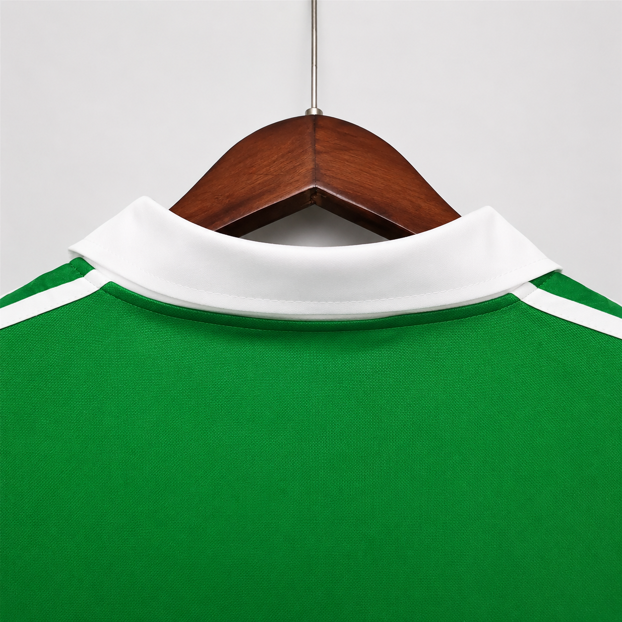 Celtics soccer jersey vintage verde minimalista