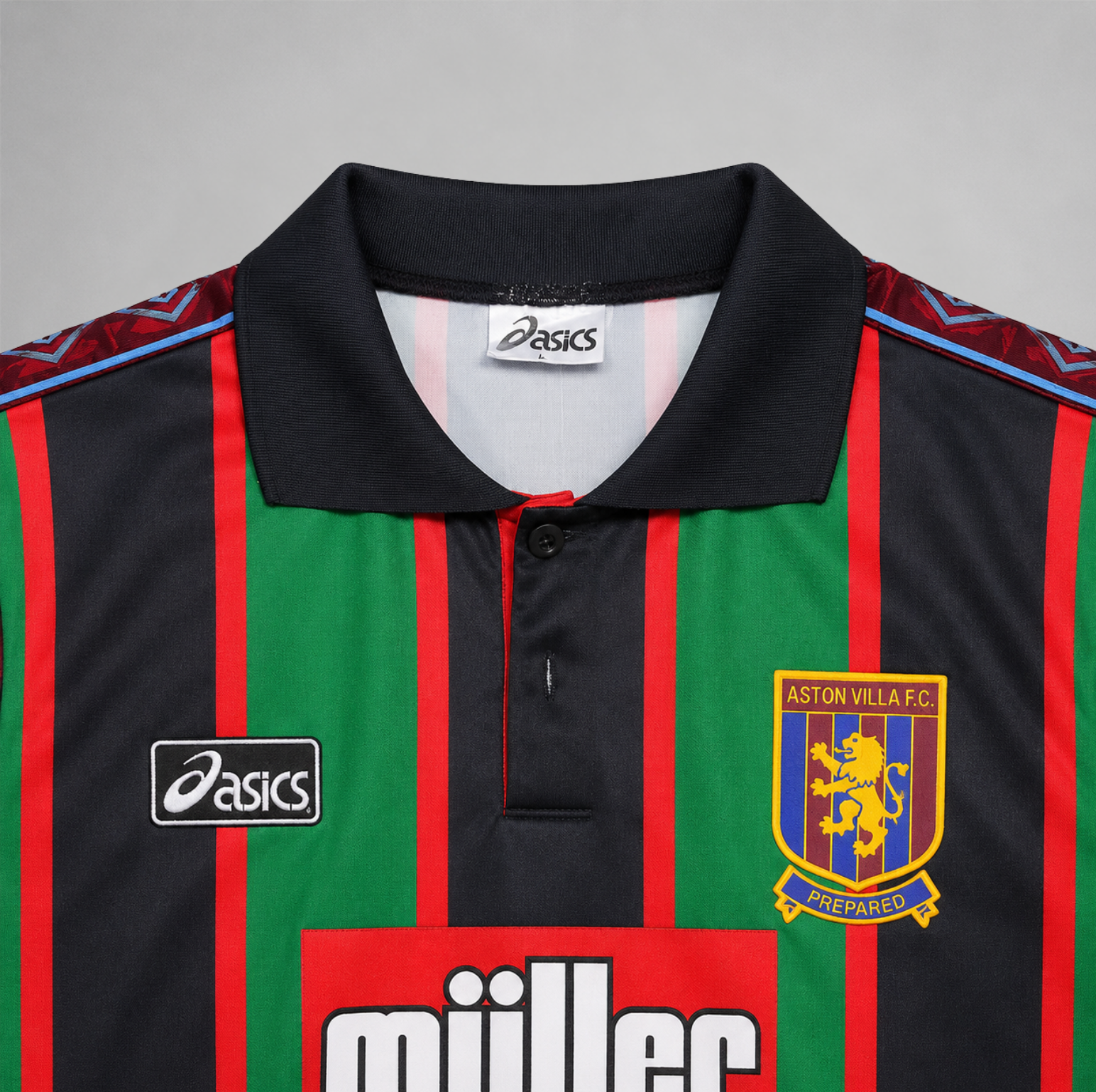 Dettaglio stemma Aston Villa maglia vintage 1993/95
