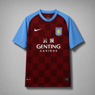 Aston Villa maglia home 2011/12 bordeaux con maniche azzurre
