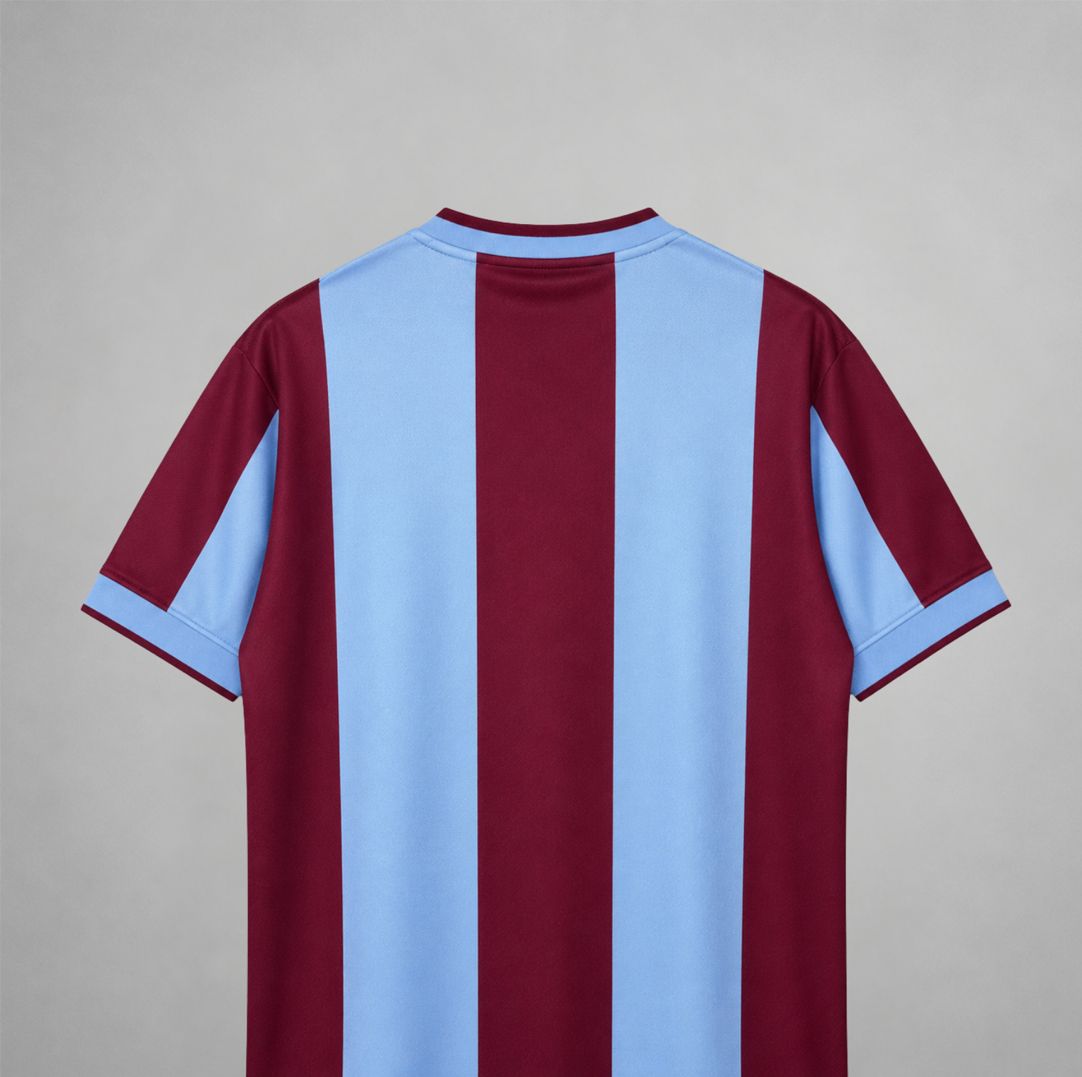 Aston Villa soccer jersey classica con design a strisce verticali